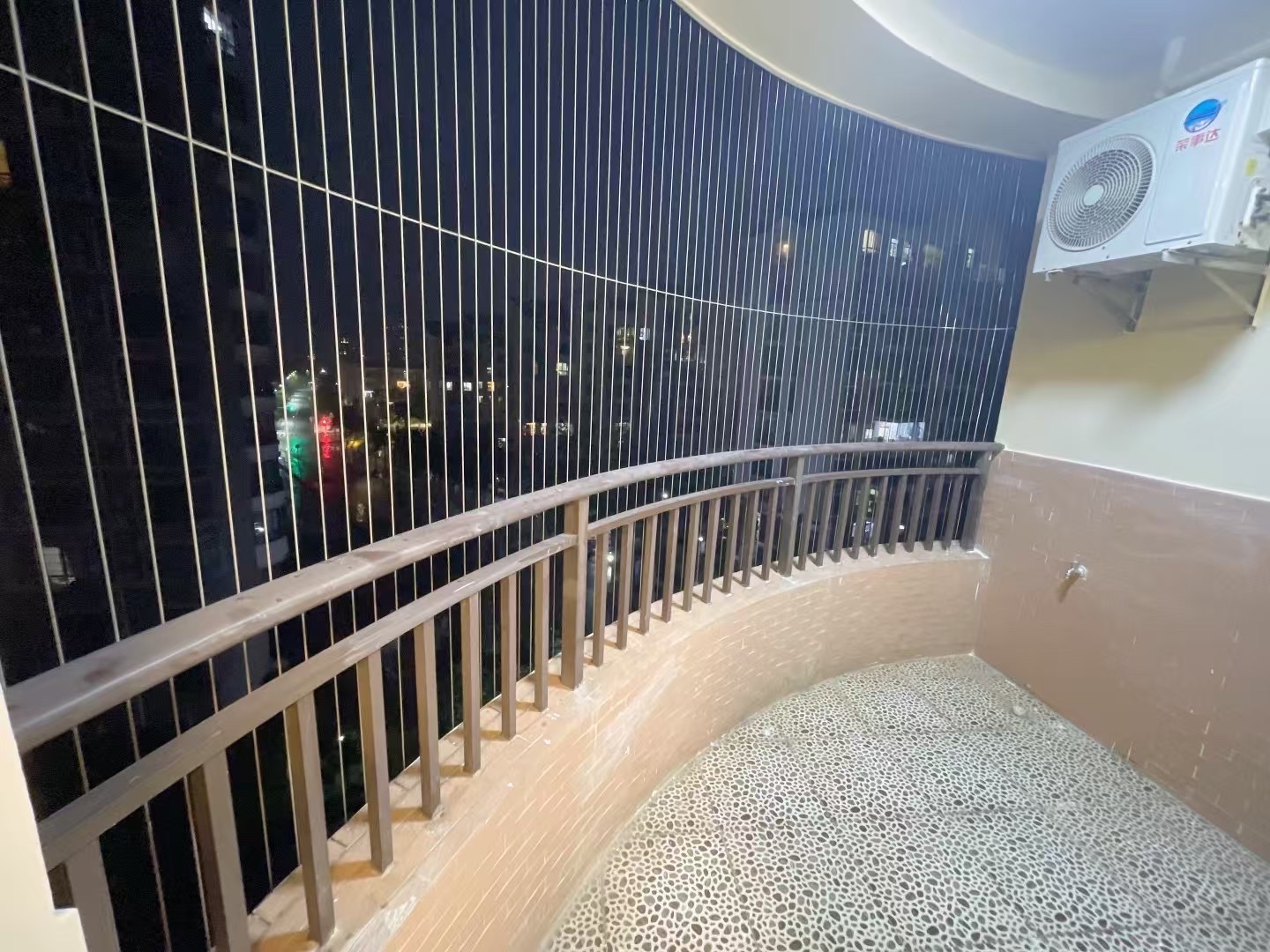 蔚蓝海语印象 1室1厅1卫 62.5万 蔚蓝海语印象 1室1厅1卫 62.5万客厅