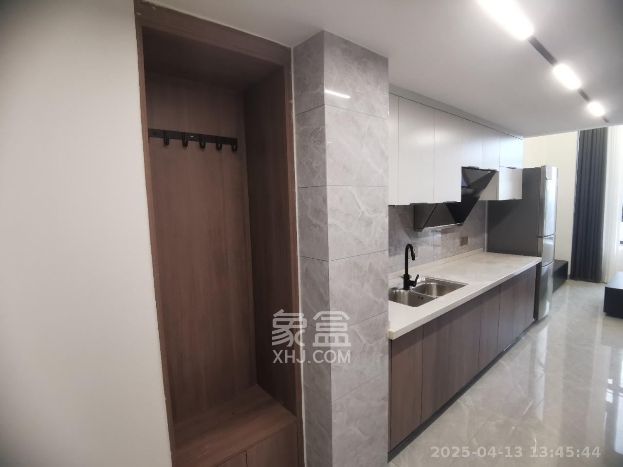 龙湖湘江星座（祺鑫星座公寓）  1室1厅1卫   2400.00元/月