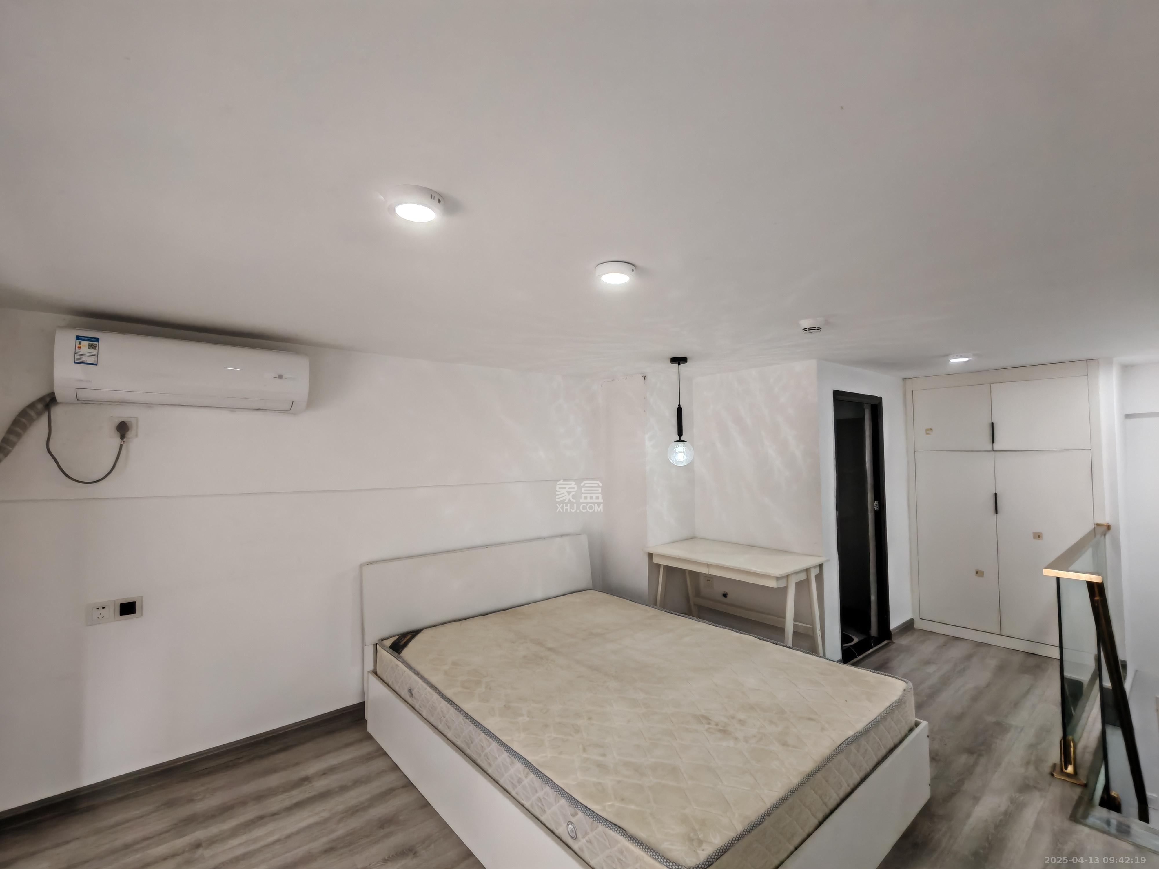 金地铂悦  1室1厅1卫    1200.0元/月 金地铂悦  1室1厅1卫    1200.0元/月室内图