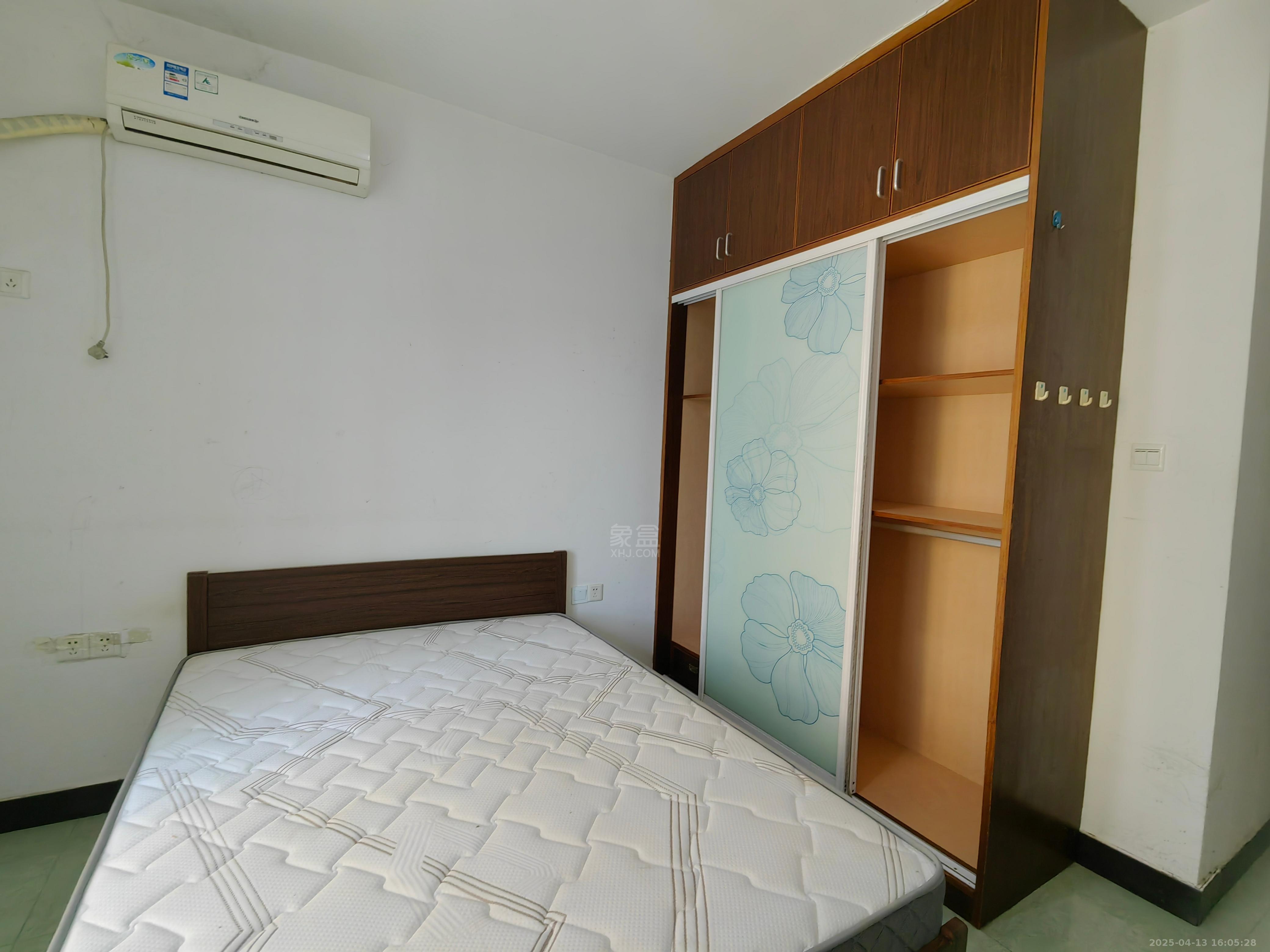 时代国际 3室2厅2卫 1700.0元/月 时代国际 3室2厅2卫 1700.0元/月室内图