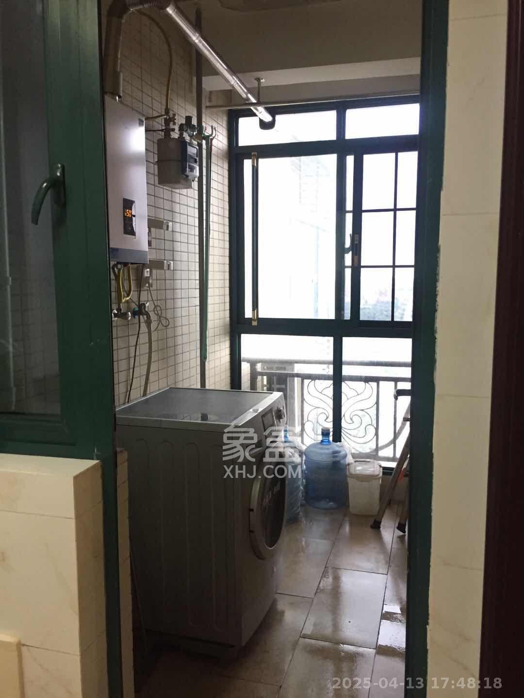 恒大翡翠华庭  2室2厅1卫   2200.00元/月室内图
