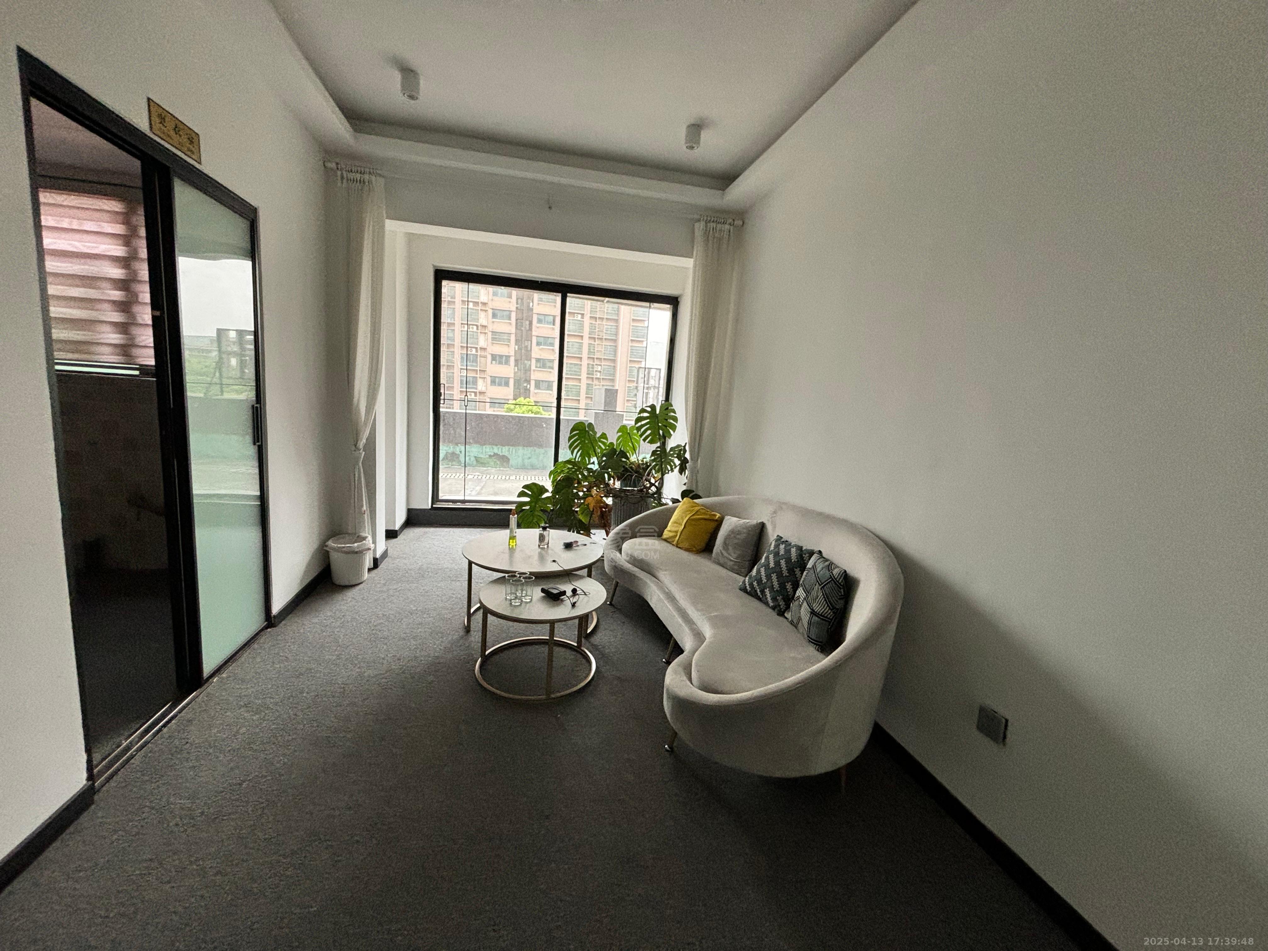 慧谷阳光 3室1厅2卫 2000.0元/月 慧谷阳光 3室1厅2卫 2000.0元/月室内图