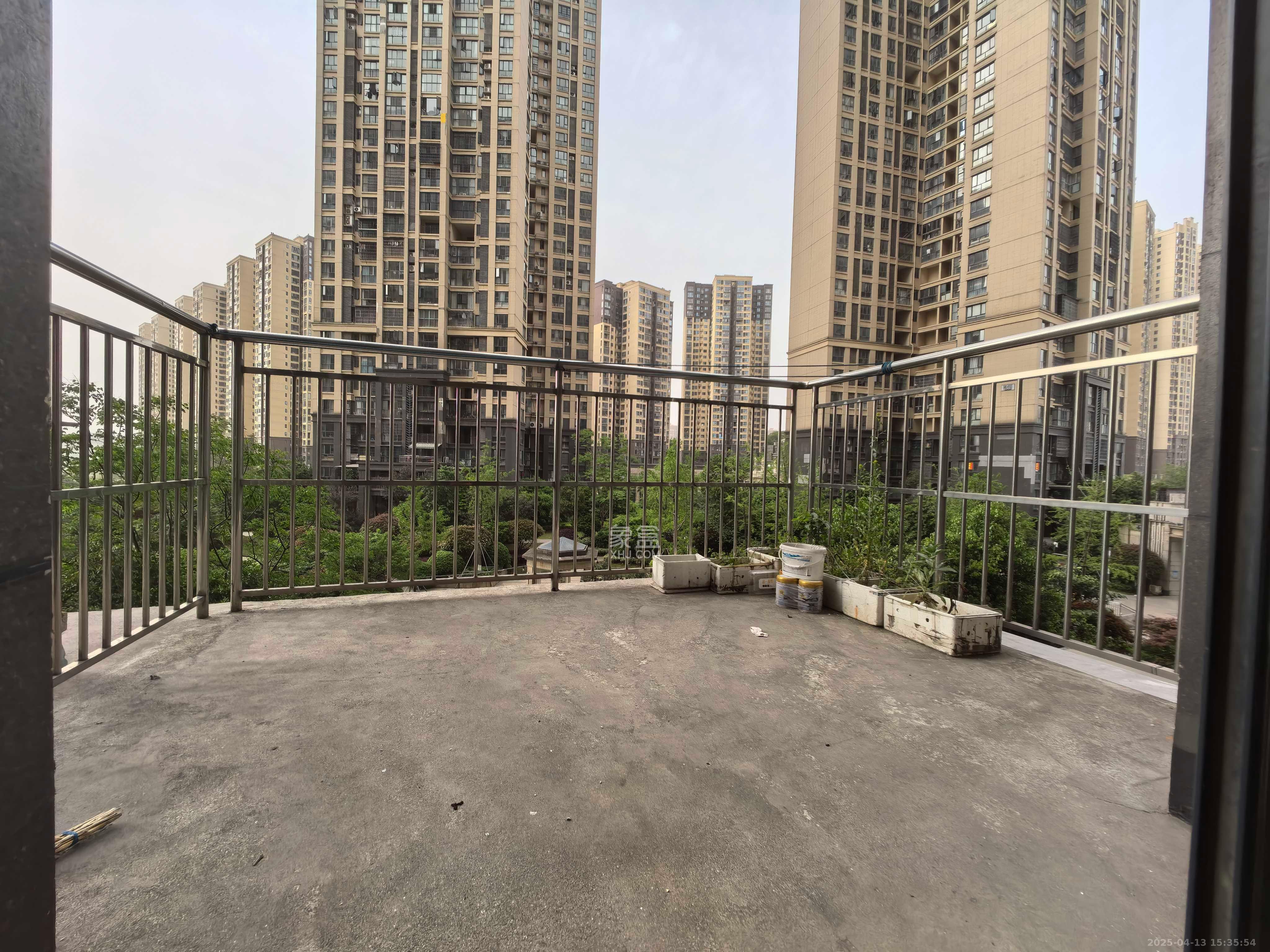 中粮自然天城  4室2厅2卫   2200.00元/月室内图