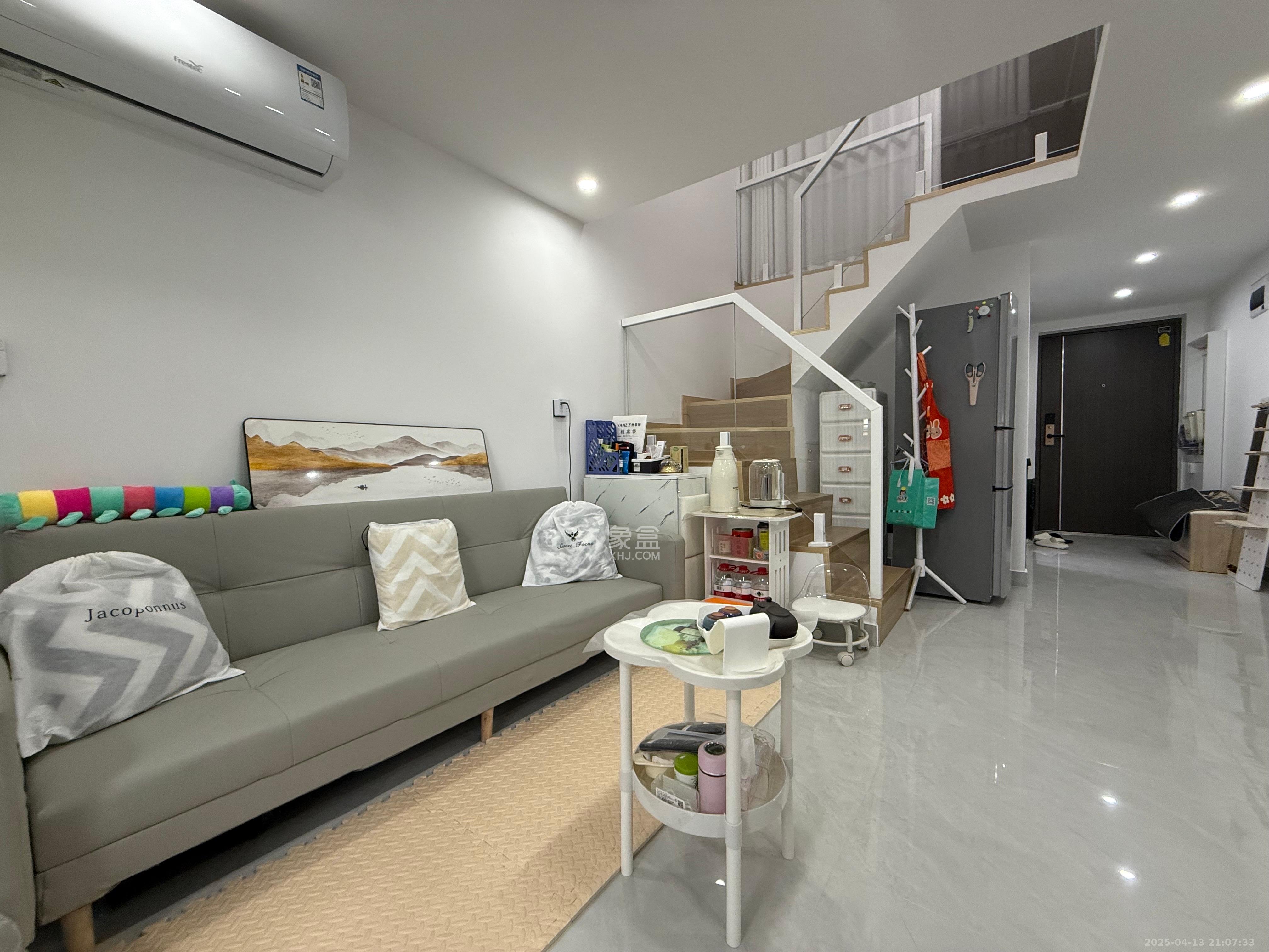 复地滨江金融中心 2室1厅1卫 3000.0元/月 复地滨江金融中心 2室1厅1卫 3000.0元/月室内图