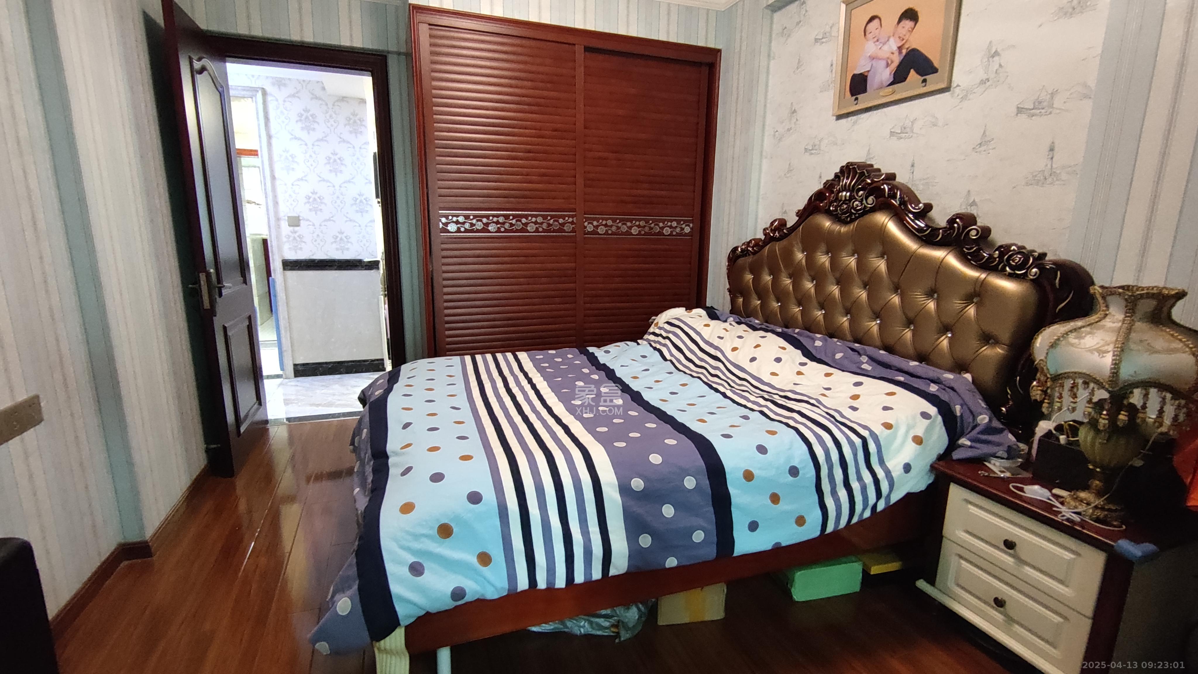 中城丽景香山园  3室2厅2卫   3900.00元/月室内图