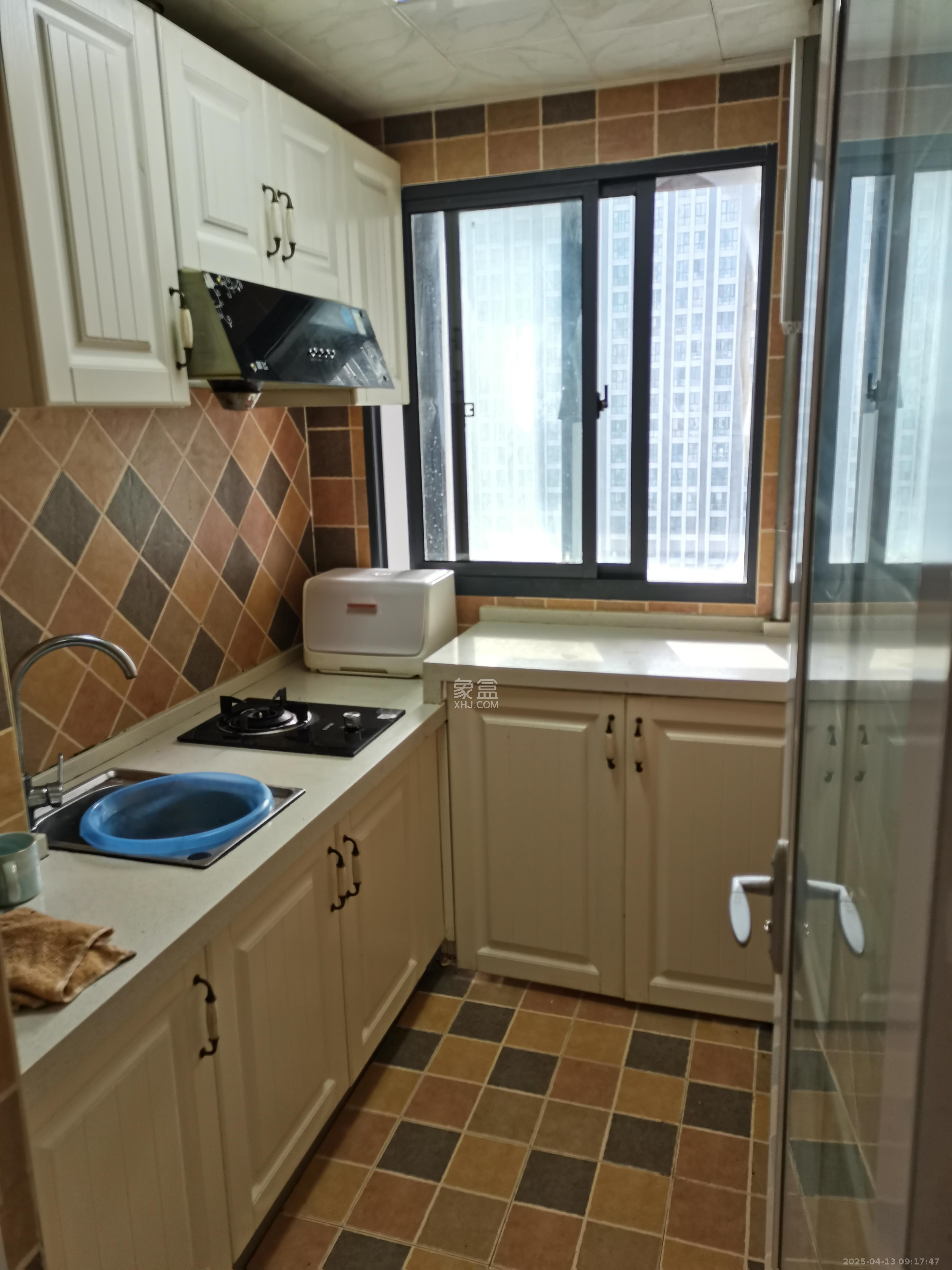 欧亚达国际广场 1室1厅1卫 2600.0元/月 欧亚达国际广场 1室1厅1卫 2600.0元/月室内图