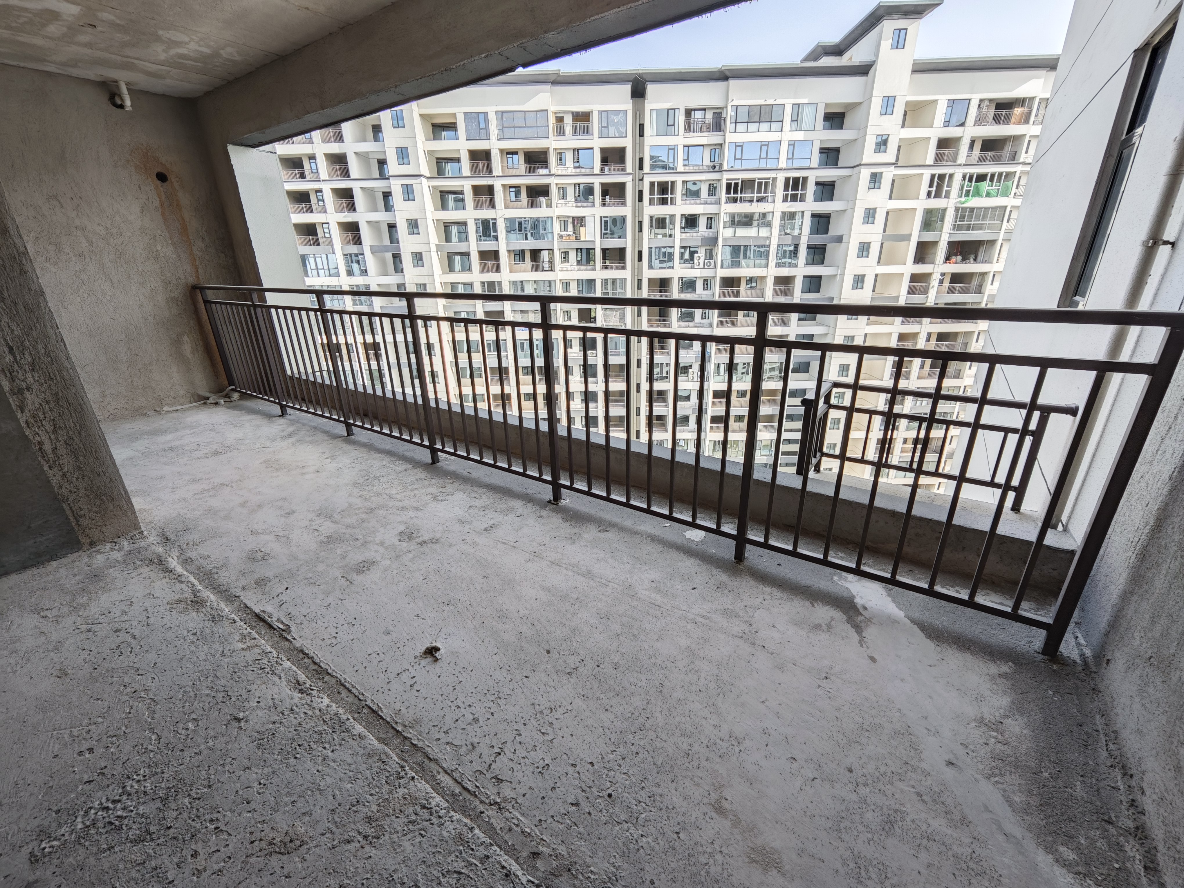 青春里-铂樾府 4室2厅2卫 93.8万 青春里-铂樾府 4室2厅2卫 93.8万阳台