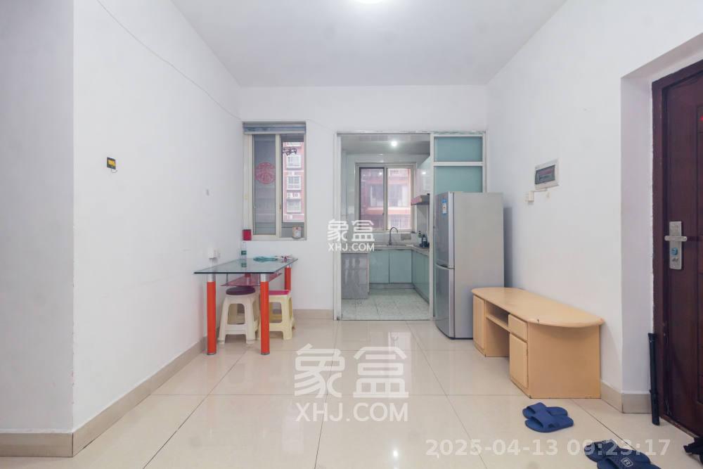 东城名苑  3室2厅2卫   1500.00元/月室内图