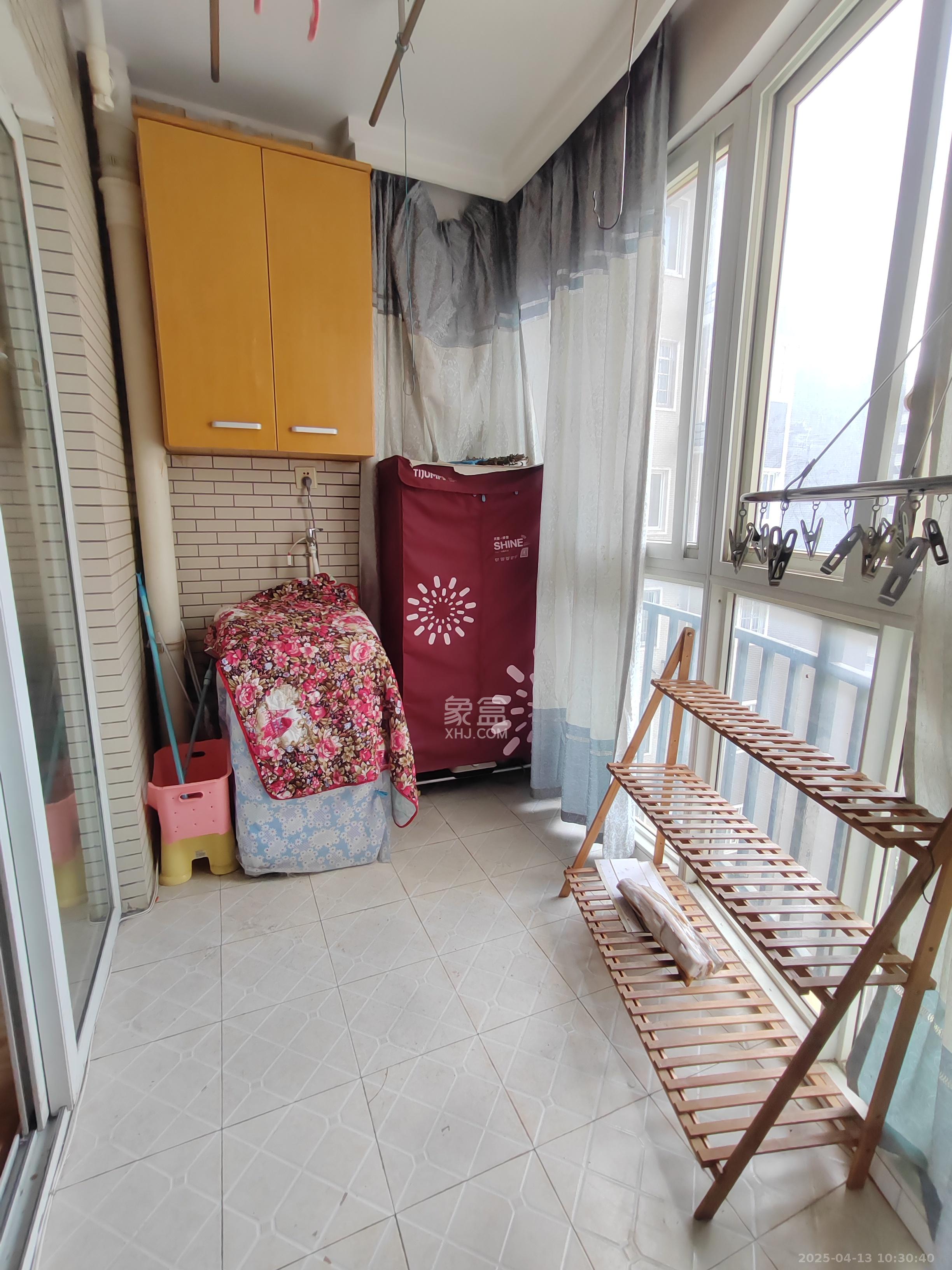 世景华庭 2室1厅1卫 1600.0元/月 世景华庭 2室1厅1卫 1600.0元/月室内图