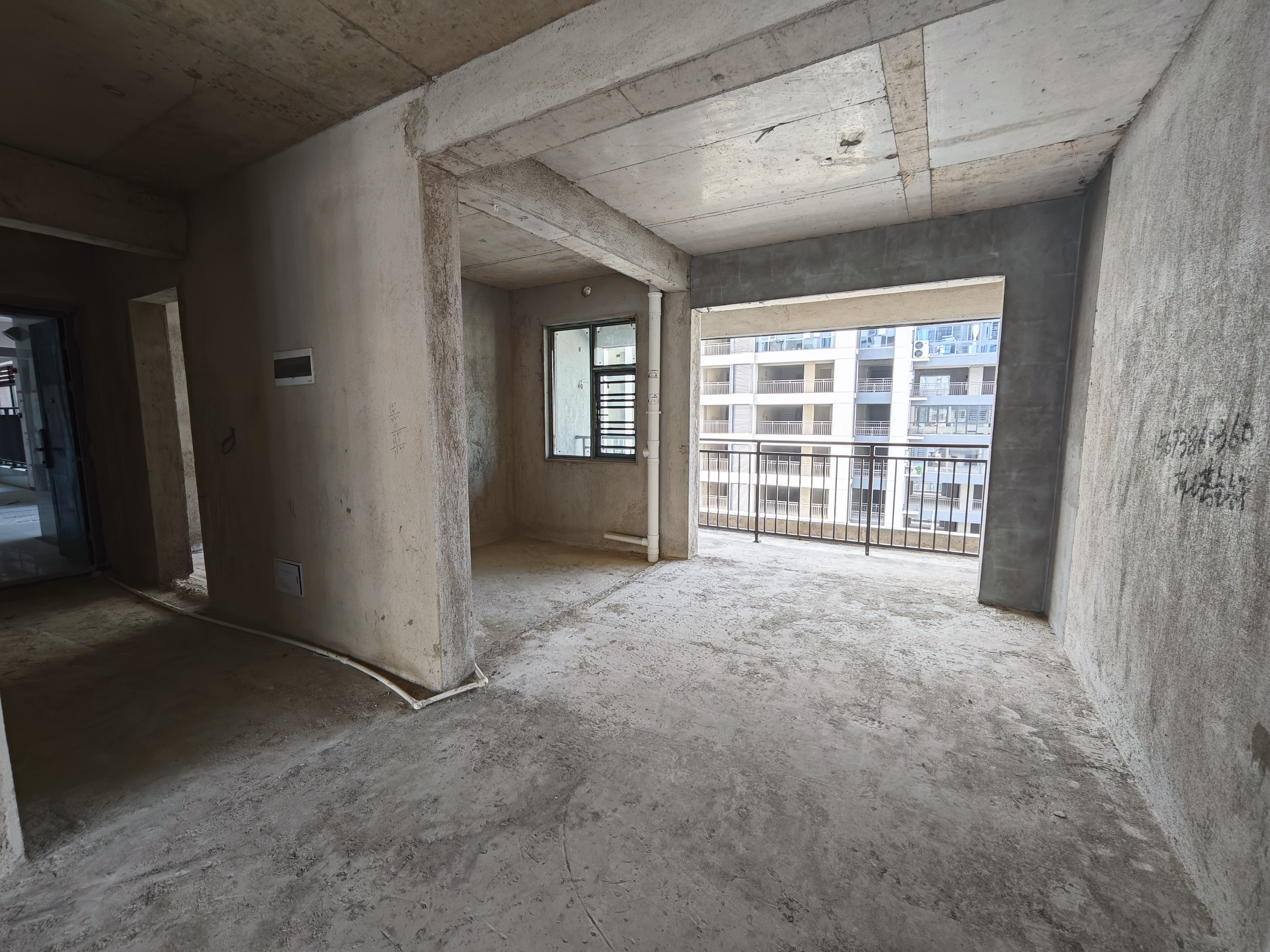 青春里-铂樾府 4室2厅2卫 93.8万 青春里-铂樾府 4室2厅2卫 93.8万其他