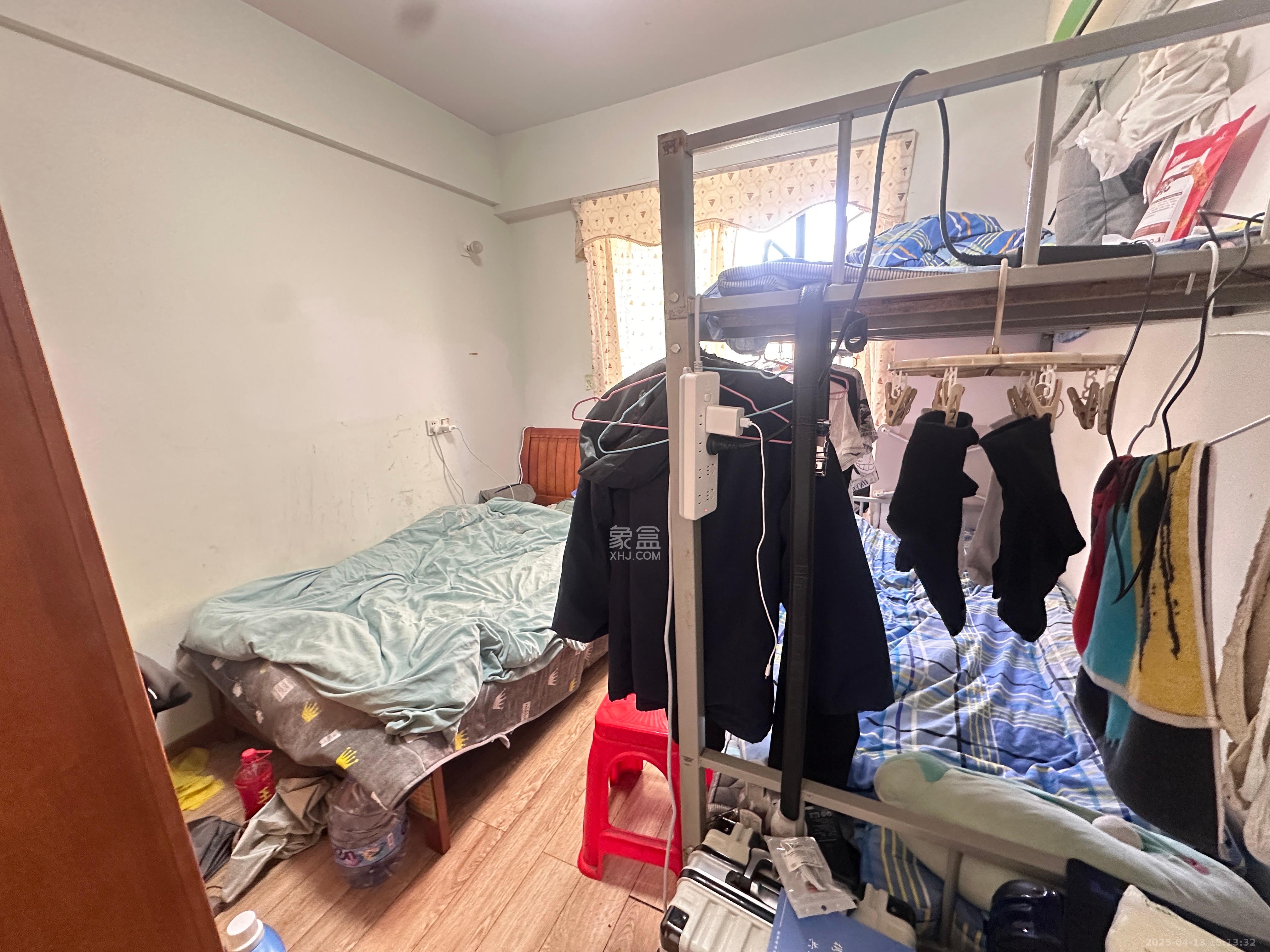 鑫远御文台一期  4室2厅2卫    2400.0元/月室内图