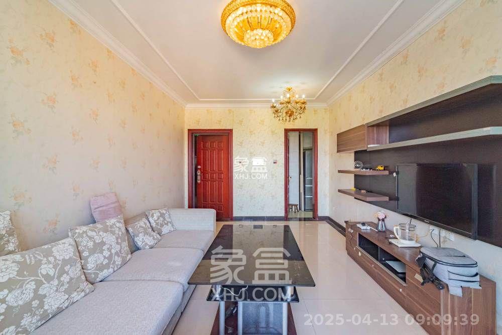 恒大雅苑 3室2厅1卫 2300.0元/月 恒大雅苑 3室2厅1卫 2300.0元/月室内图