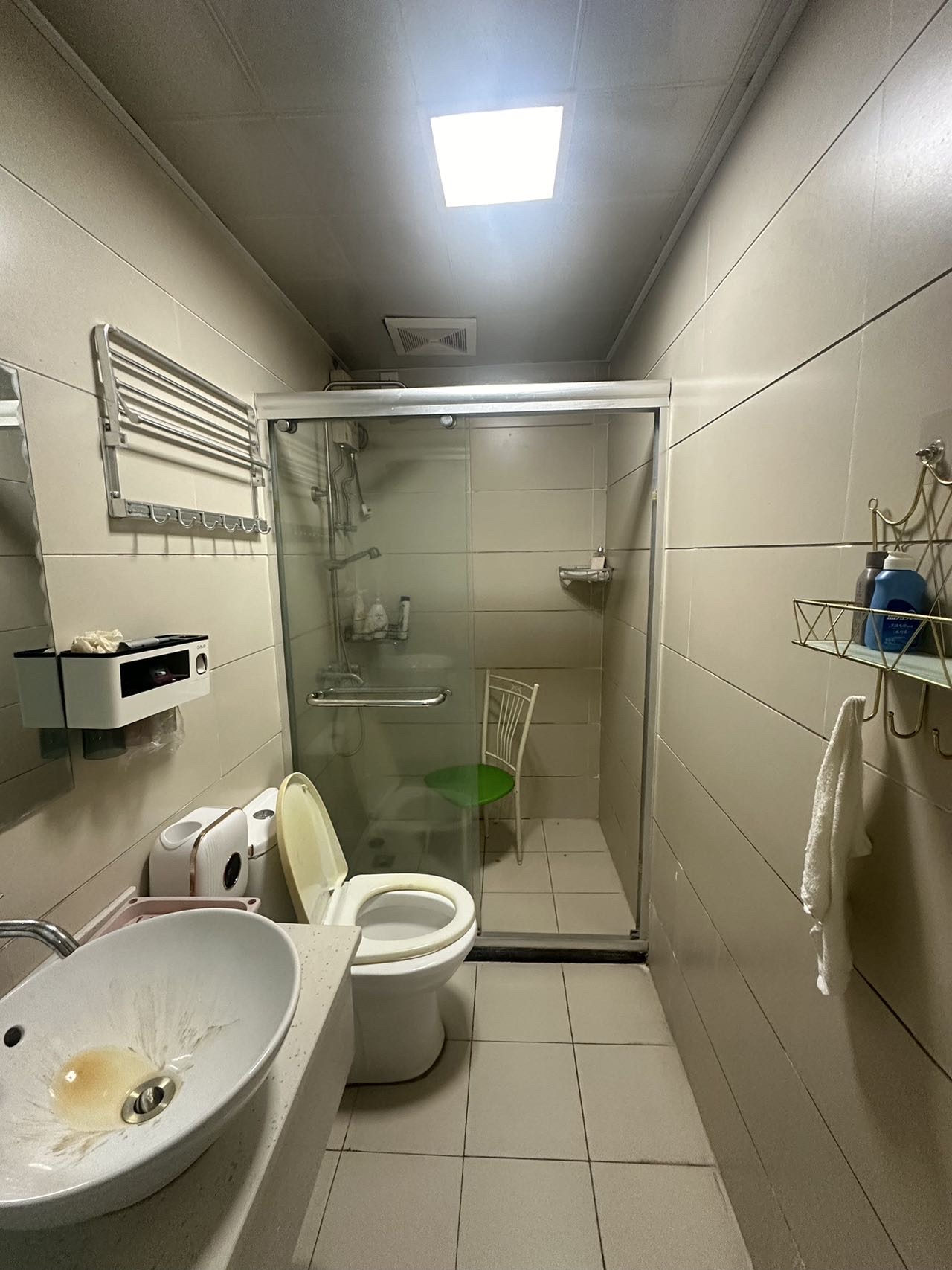 国公馆  1室0厅1卫    43.0万 国公馆  1室0厅1卫    43.0万客厅