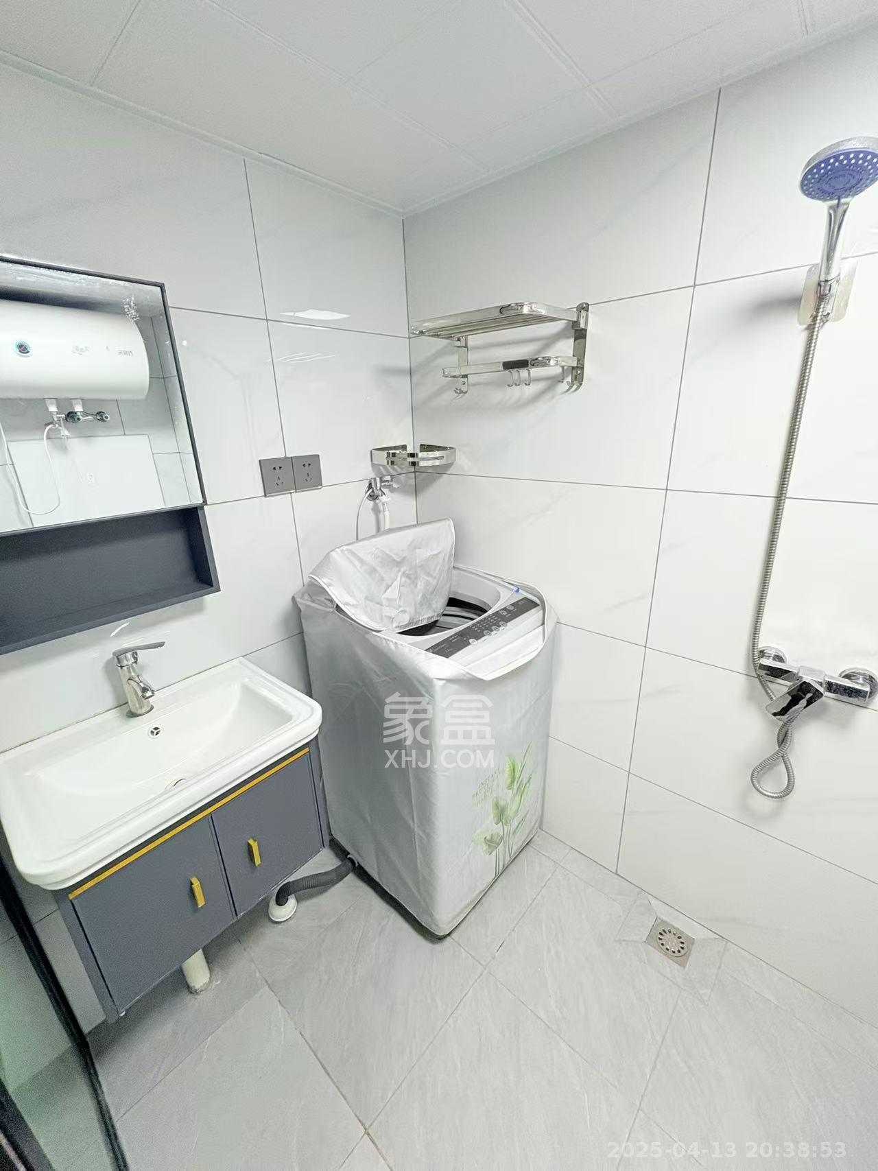 清控湖山雅居北区 1室1厅1卫 1250.0元/月 清控湖山雅居北区 1室1厅1卫 1250.0元/月室内图