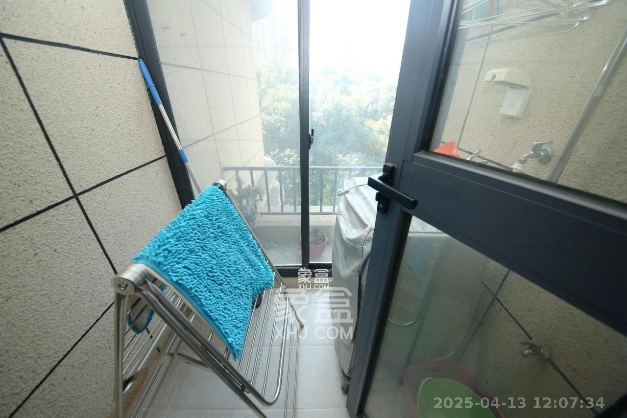 保利城(中航城国际社区、郡原美村) 3室2厅1卫 2100.0元/月 保利城(中航城国际社区、郡原美村) 3室2厅1卫 2100.0元/月室内图