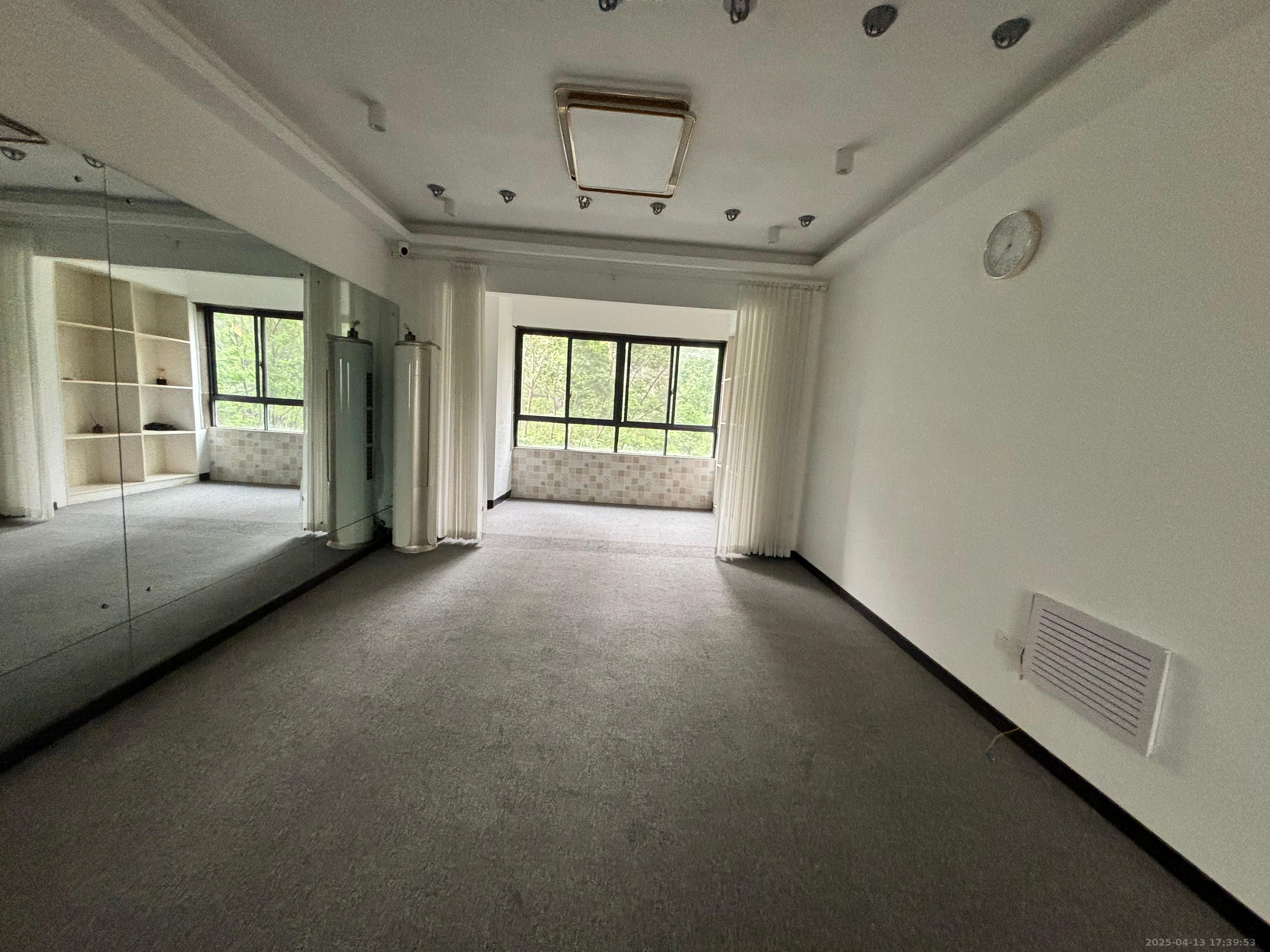 慧谷阳光 3室1厅2卫 2000.0元/月 慧谷阳光 3室1厅2卫 2000.0元/月室内图