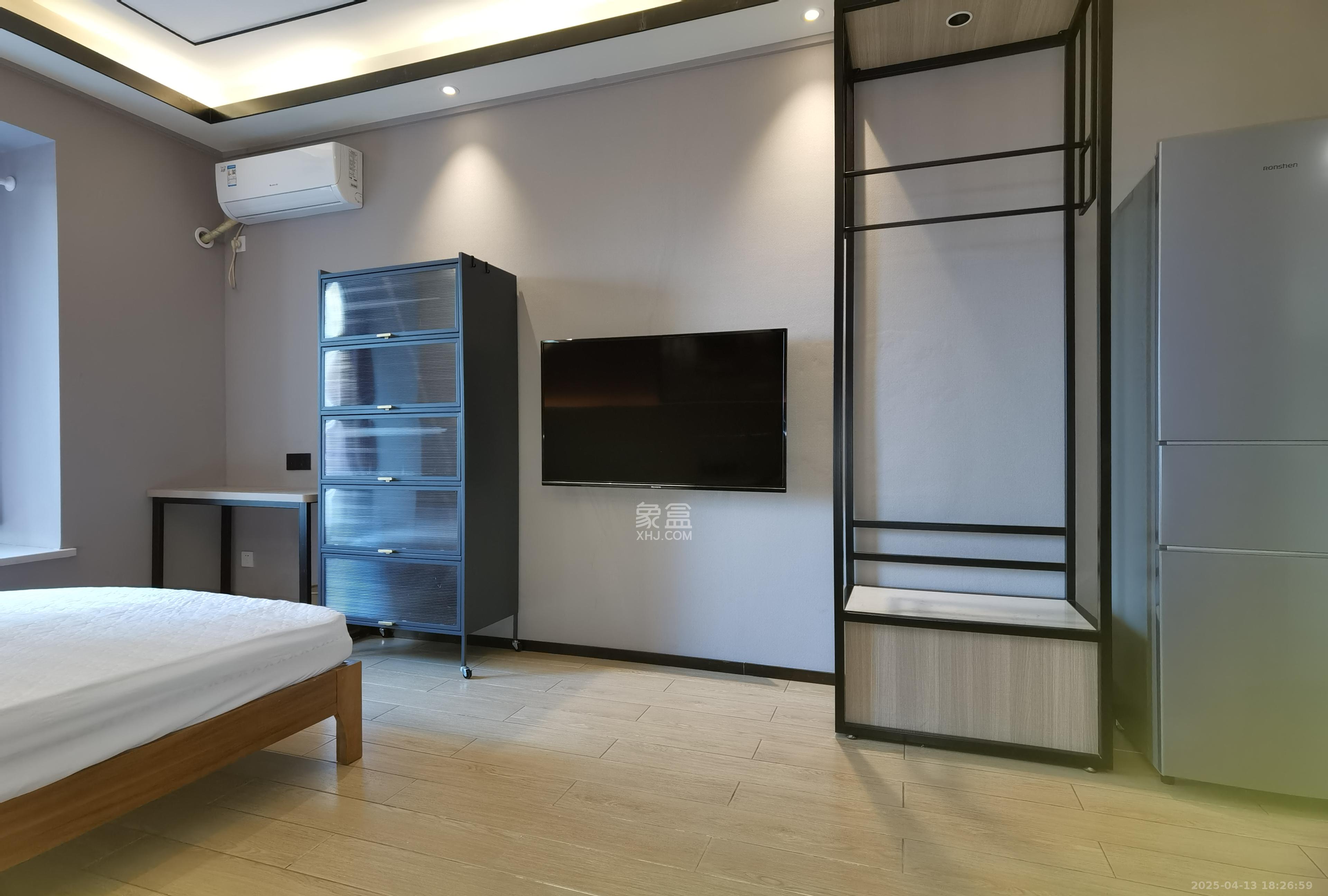 中海国际二期  1室0厅0卫    1300.0元/月 中海国际二期  1室0厅0卫    1300.0元/月