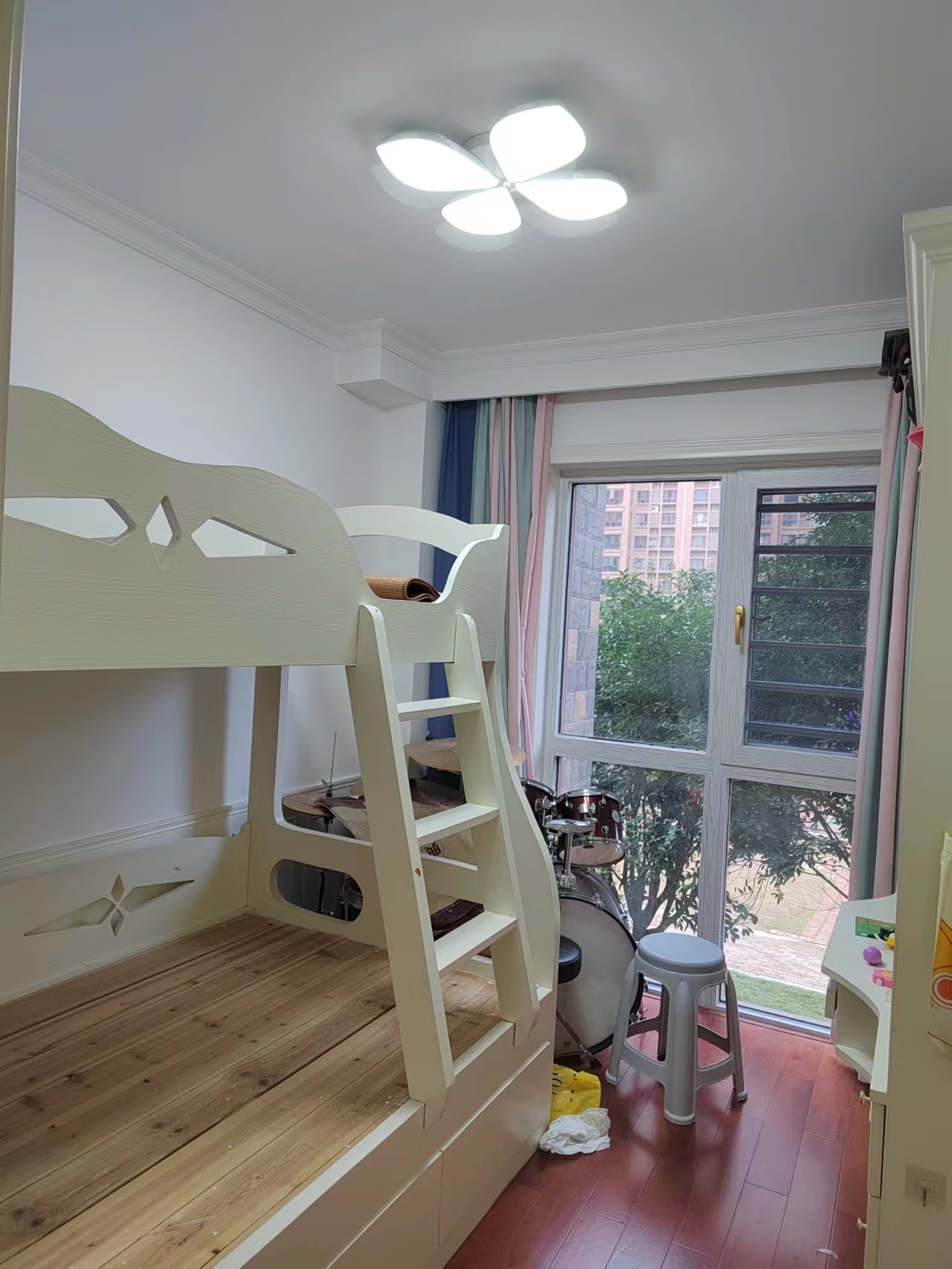 盛世时代广场 1室1厅1卫 35.8万 盛世时代广场 1室1厅1卫 35.8万室内图