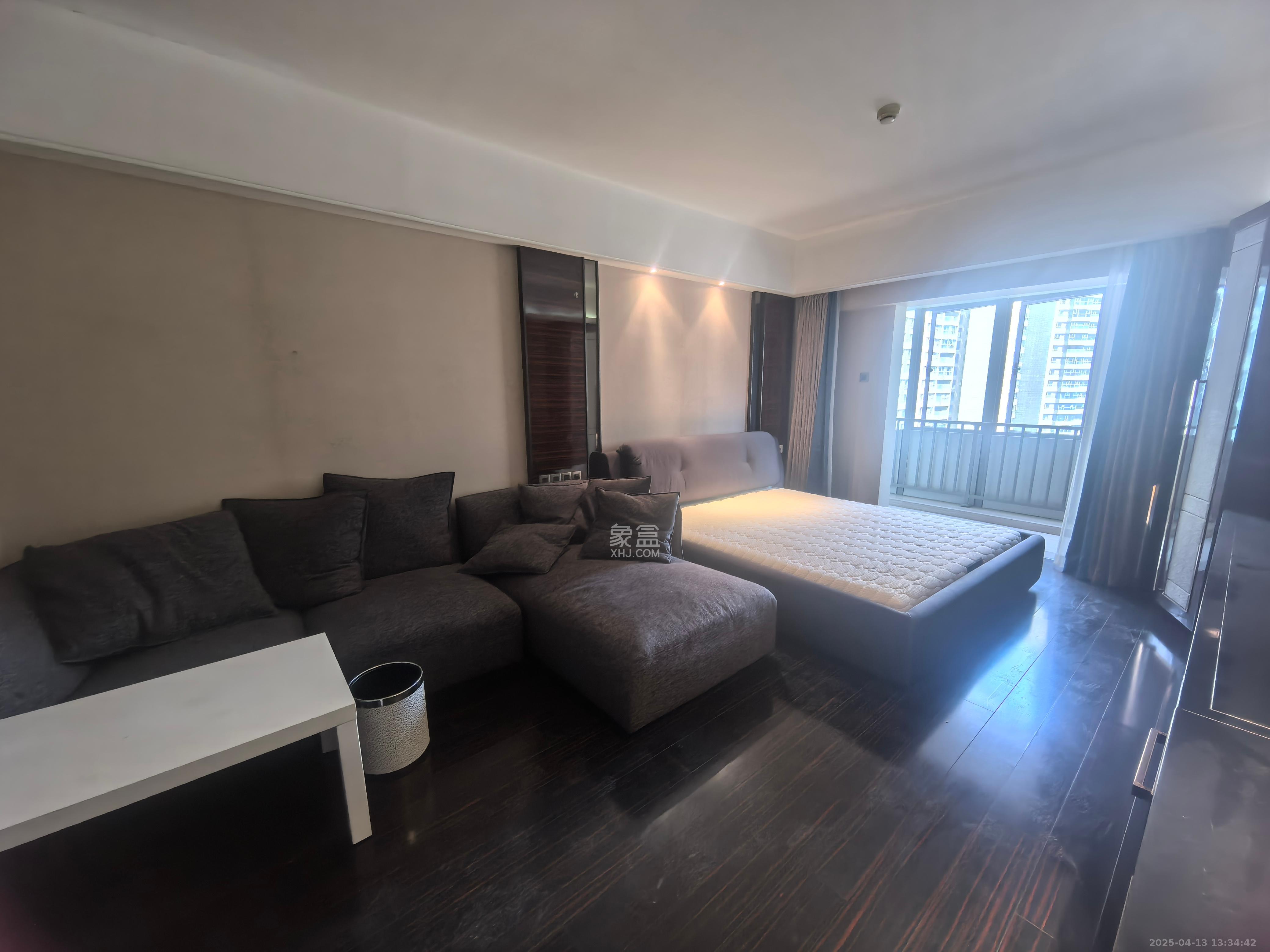 保利国际广场 1室1厅1卫 2500.0元/月 保利国际广场 1室1厅1卫 2500.0元/月室内图