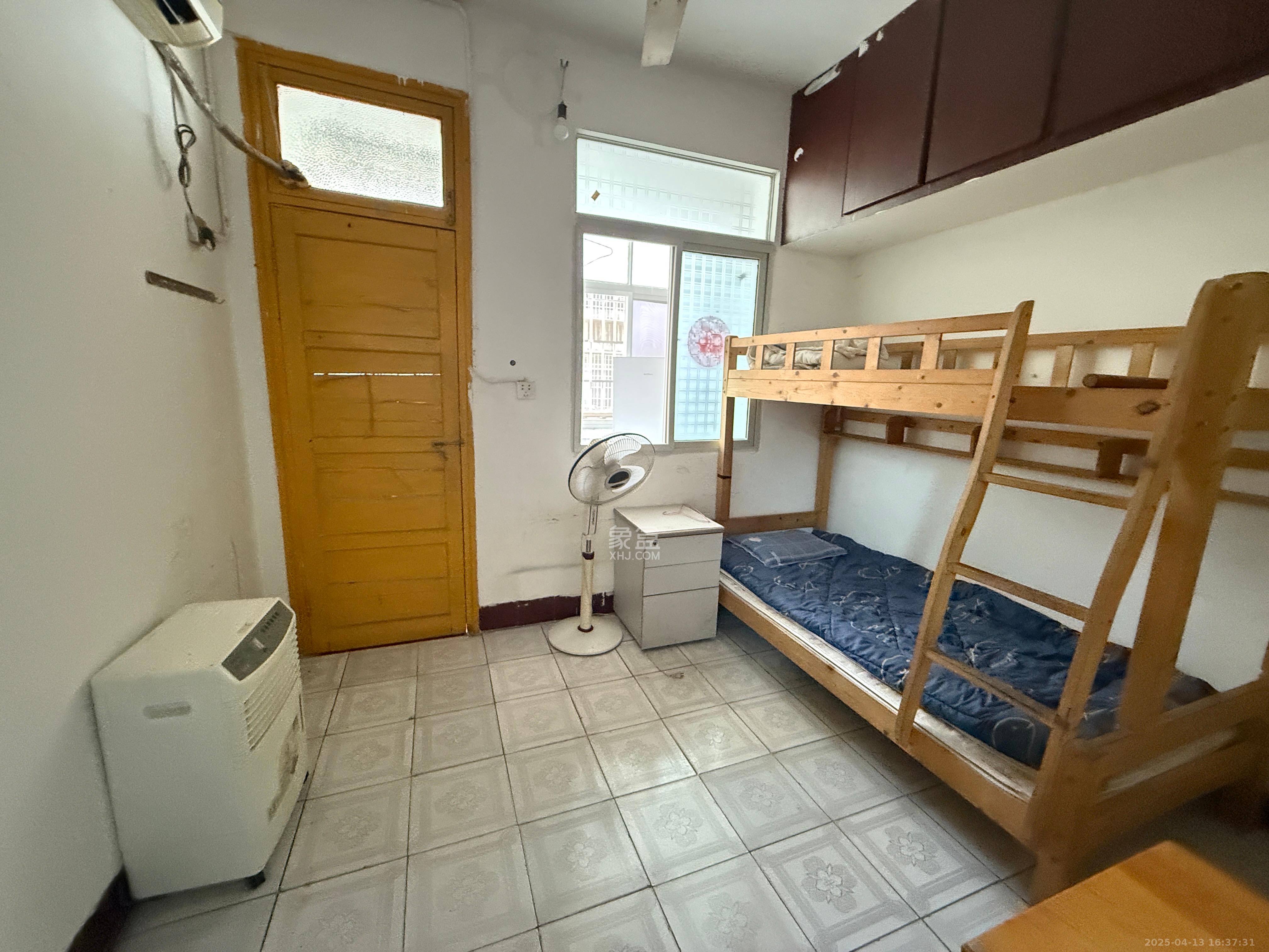 东瓜山一村  1室0厅0卫   1400.00元/月室内图