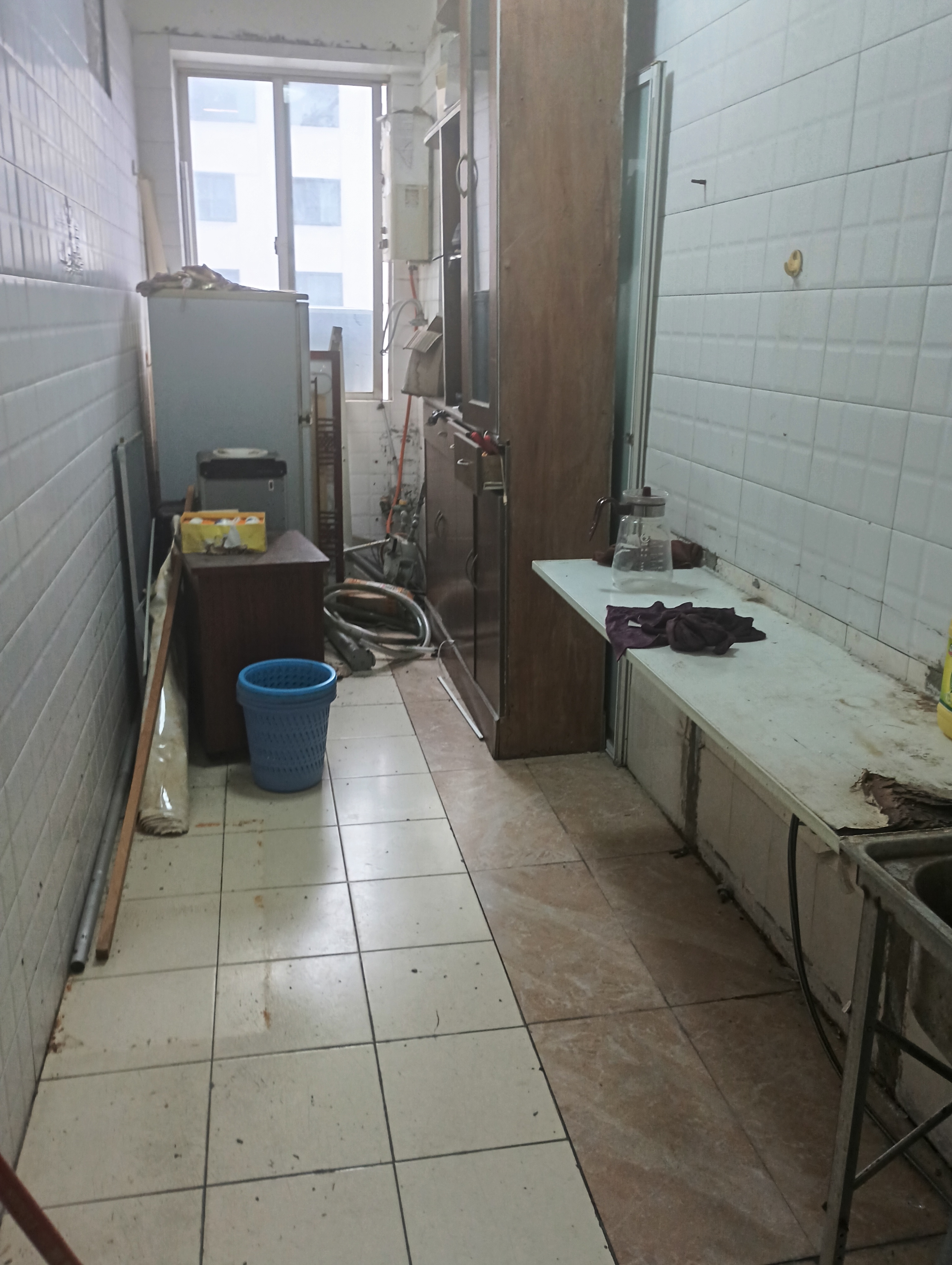 中盐大厦  3室2厅1卫    2500.0元/月 中盐大厦  3室2厅1卫    2500.0元/月室内图