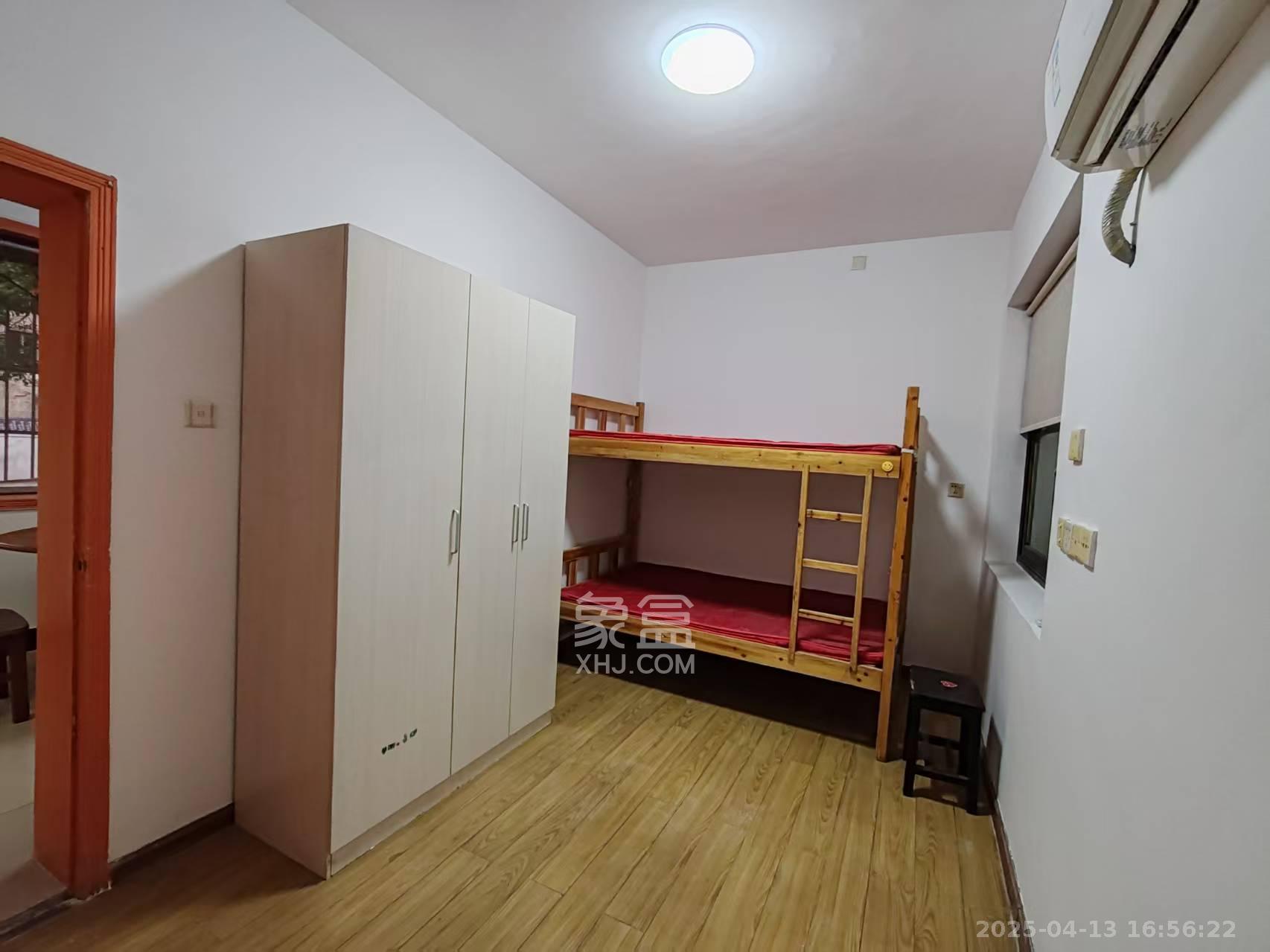 八一路417号大院 3室2厅1卫 2800.0元/月 八一路417号大院 3室2厅1卫 2800.0元/月室内图