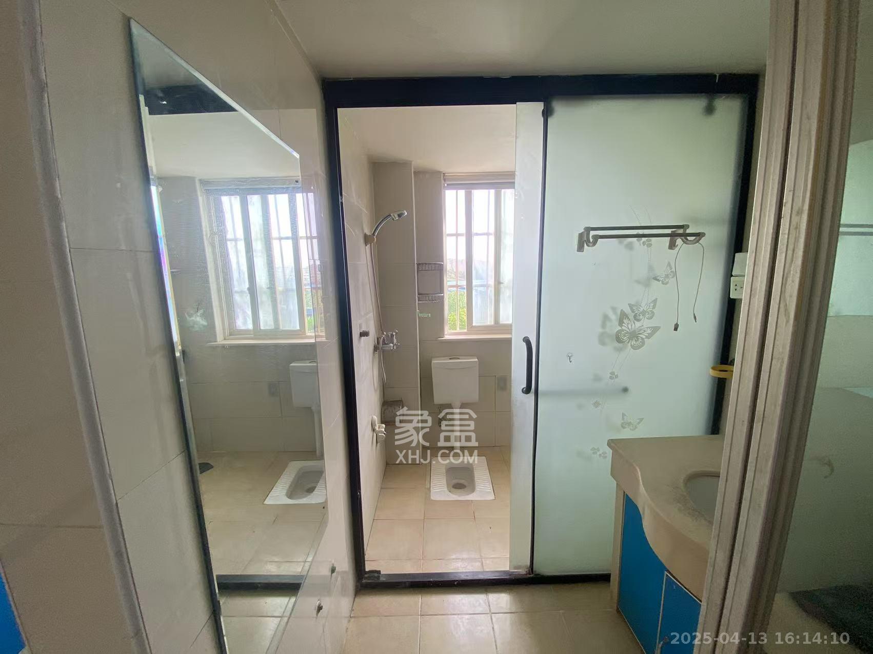 弘欣公寓 3室2厅1卫 1700.0元/月 弘欣公寓 3室2厅1卫 1700.0元/月室内图