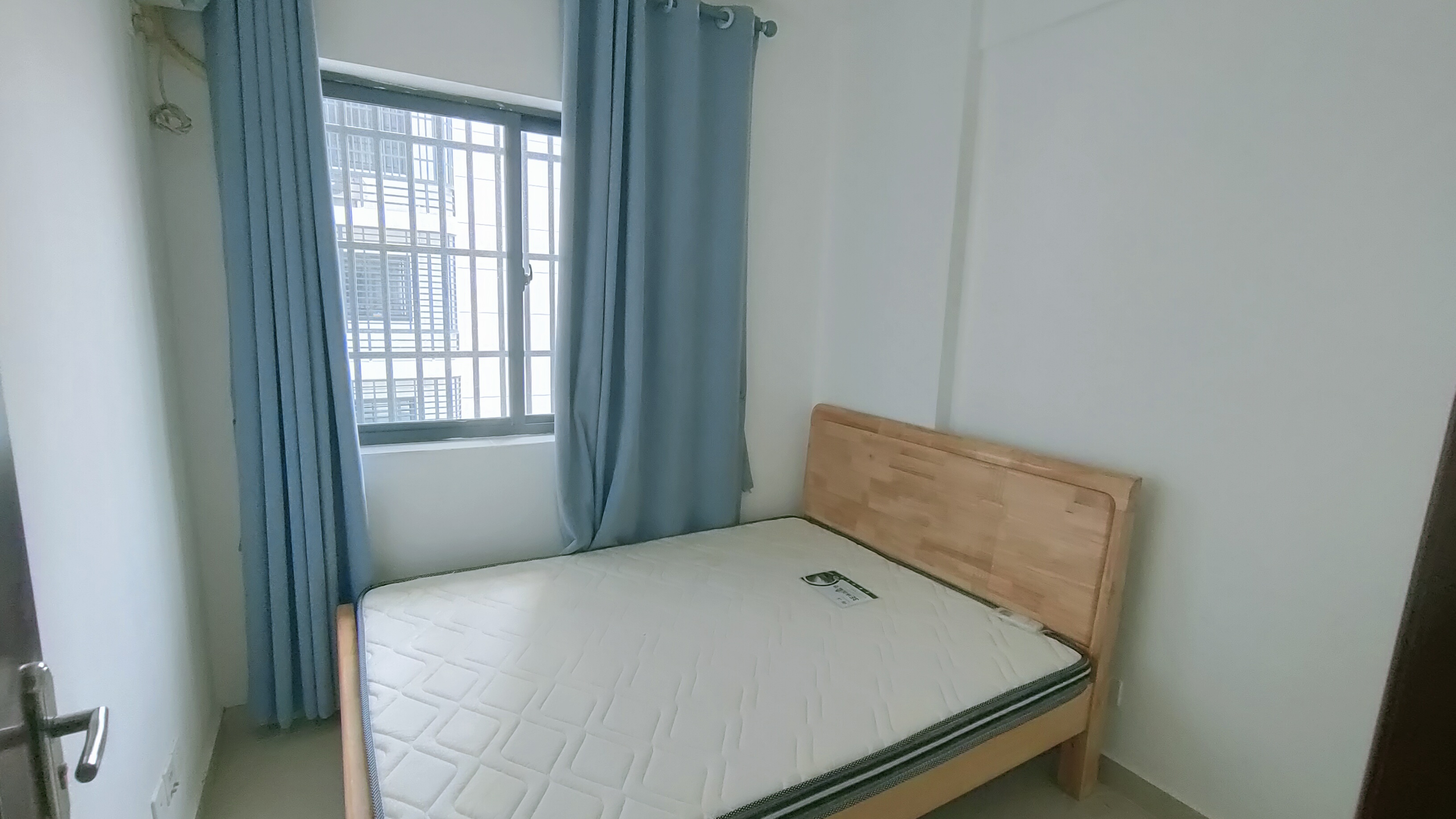 龙昆雅苑  3室2厅1卫   2600.00元/月室内图