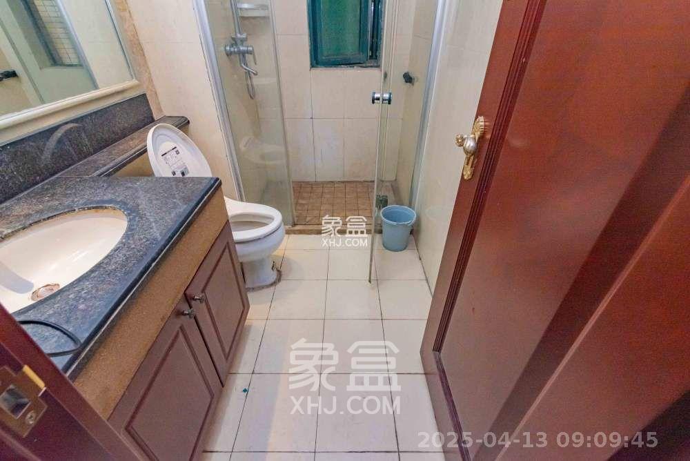 恒大雅苑 3室2厅1卫 2300.0元/月 恒大雅苑 3室2厅1卫 2300.0元/月室内图