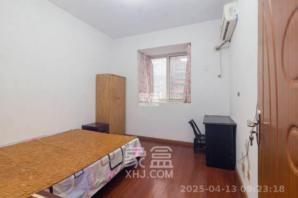 东城名苑  3室2厅2卫    1500.0元/月 东城名苑  3室2厅2卫    1500.0元/月室内图