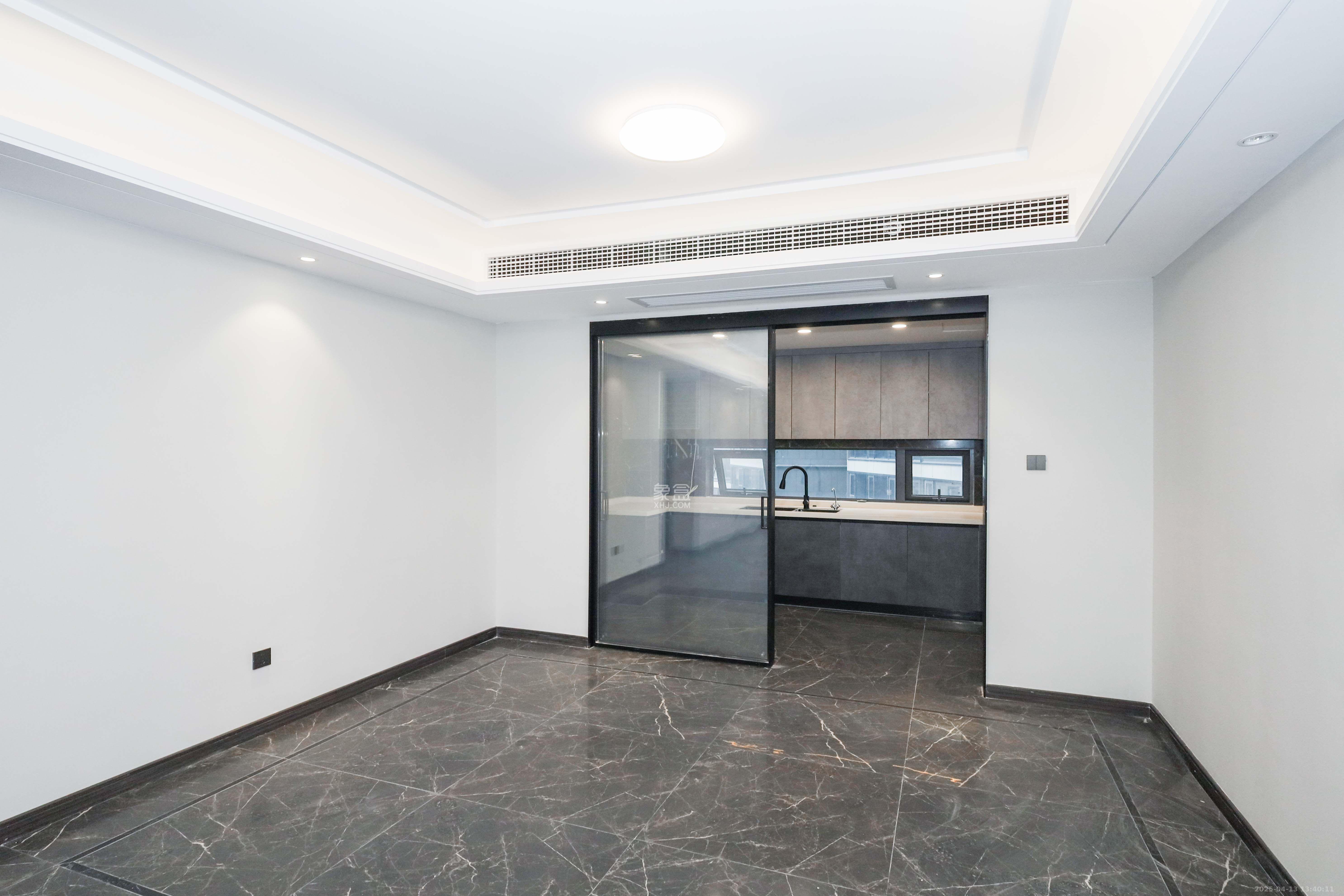 绿地麓云国际一期 5室2厅2卫 5500.0元/月 绿地麓云国际一期 5室2厅2卫 5500.0元/月室内图