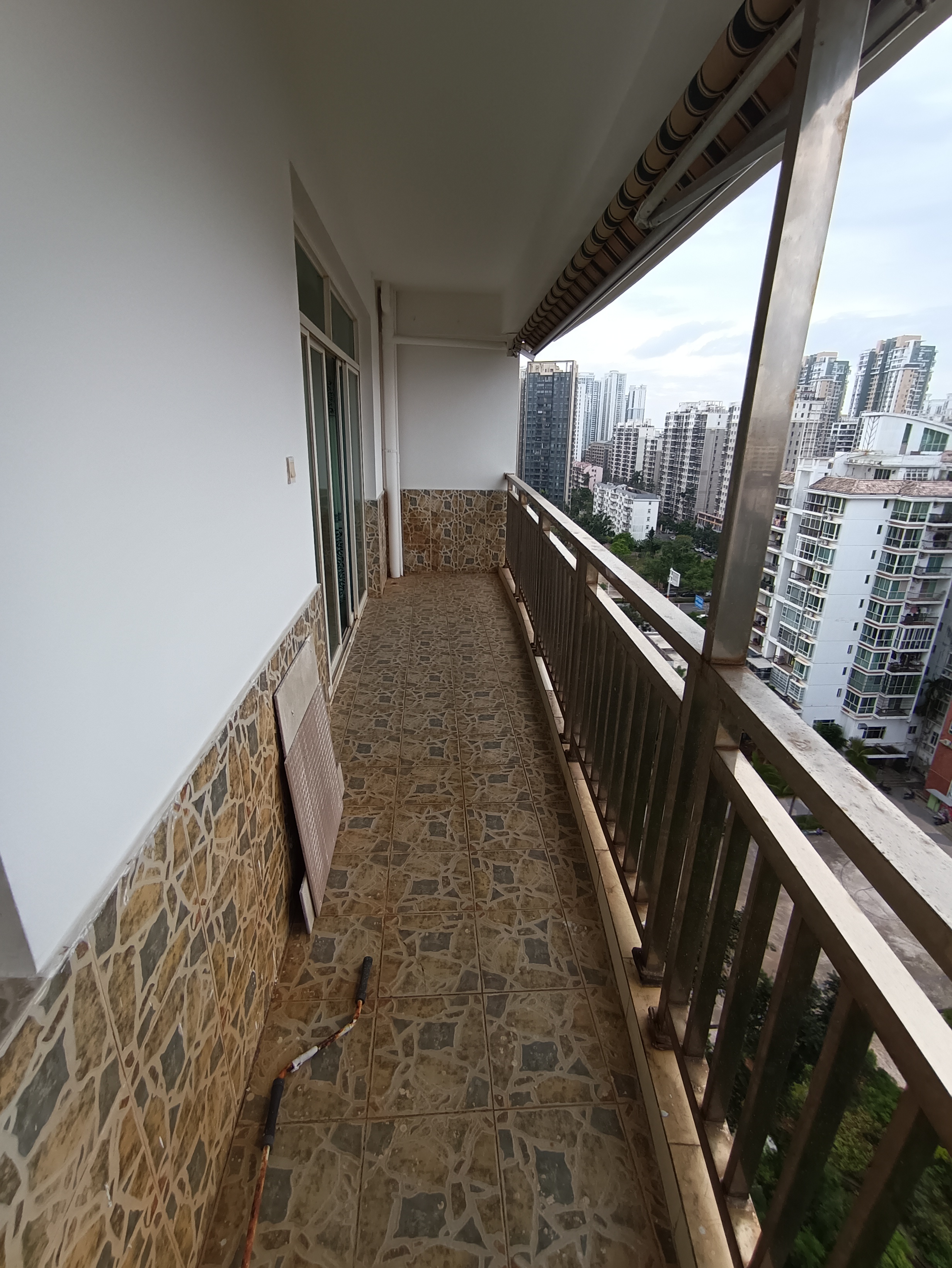 兆南绿岛家园 4室2厅3卫 4500.0元/月 兆南绿岛家园 4室2厅3卫 4500.0元/月室内图