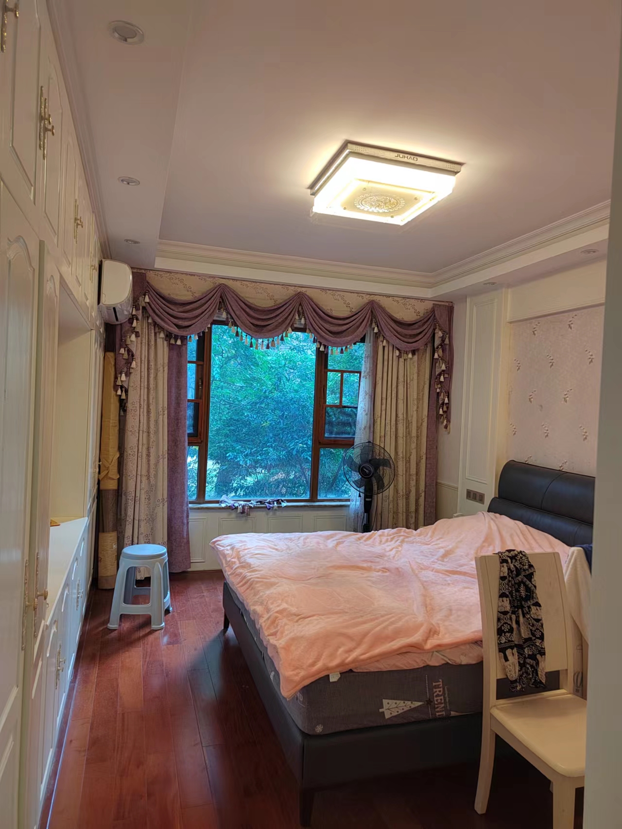 盛世时代广场 1室1厅1卫 35.8万 盛世时代广场 1室1厅1卫 35.8万室内图