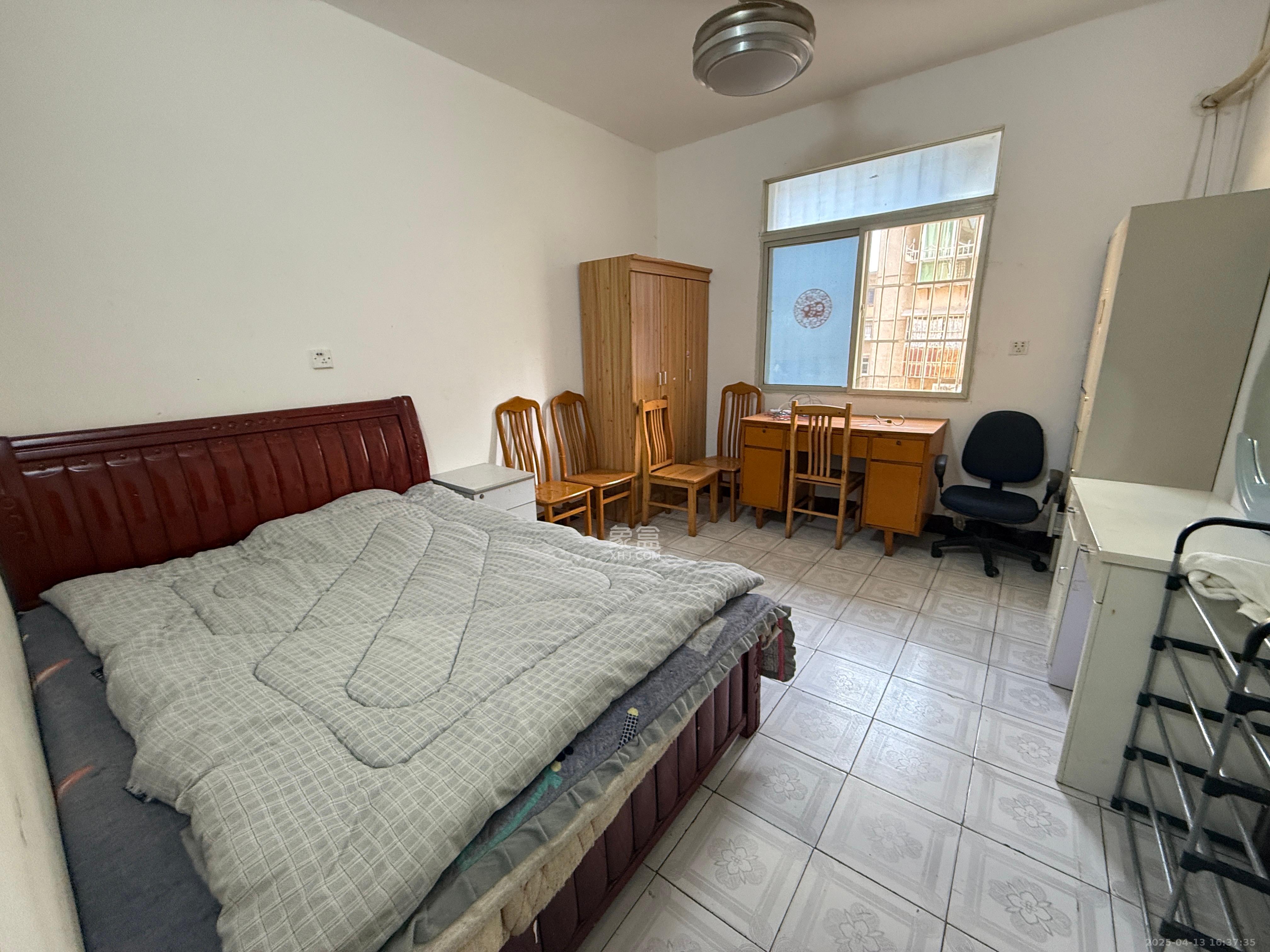 东瓜山一村 1室0厅0卫 1400.0元/月 东瓜山一村 1室0厅0卫 1400.0元/月室内图