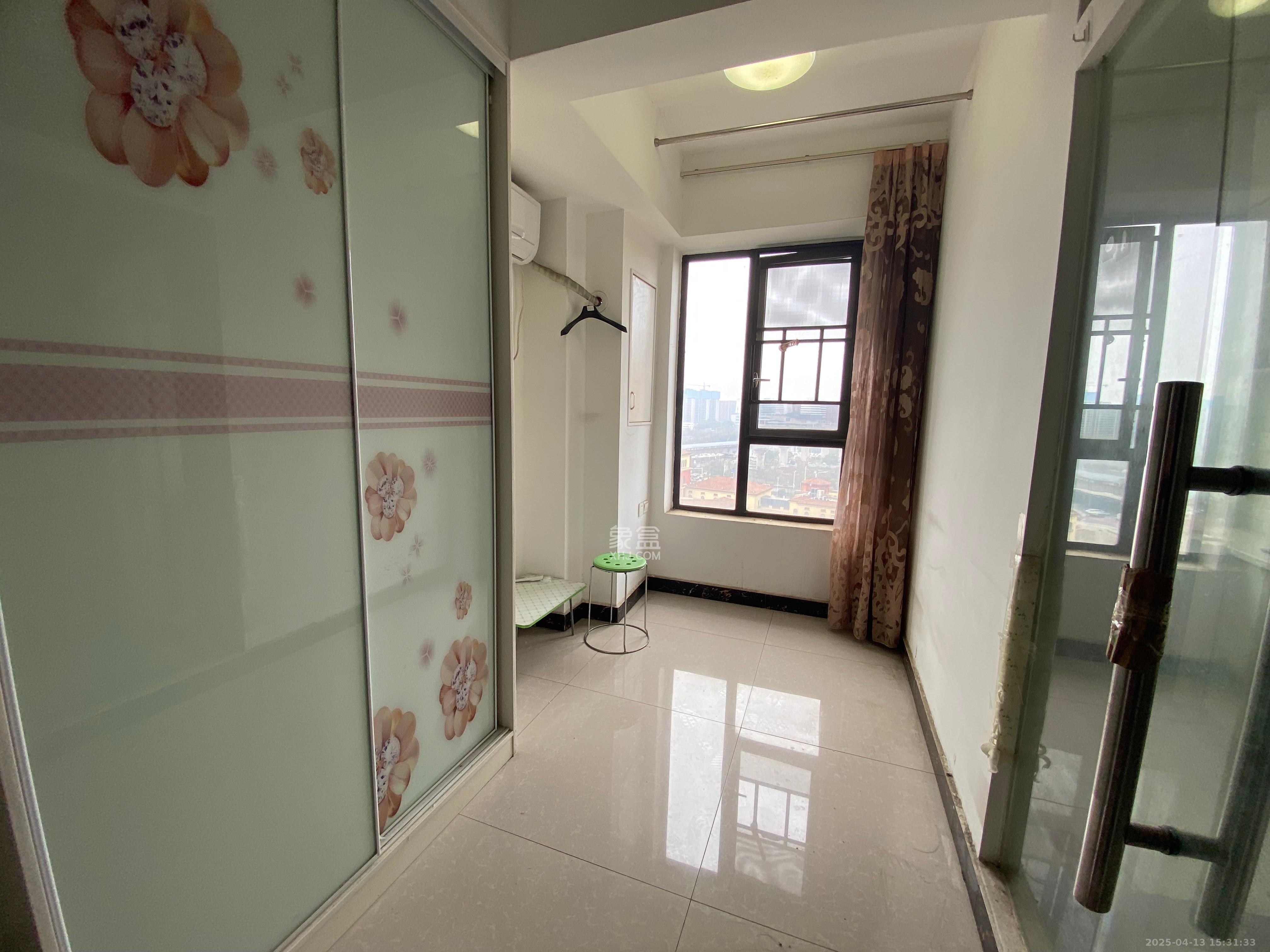 中信凯旋蓝岸(中信新城三期) 1室1厅1卫 1100.0元/月 中信凯旋蓝岸(中信新城三期) 1室1厅1卫 1100.0元/月室内图