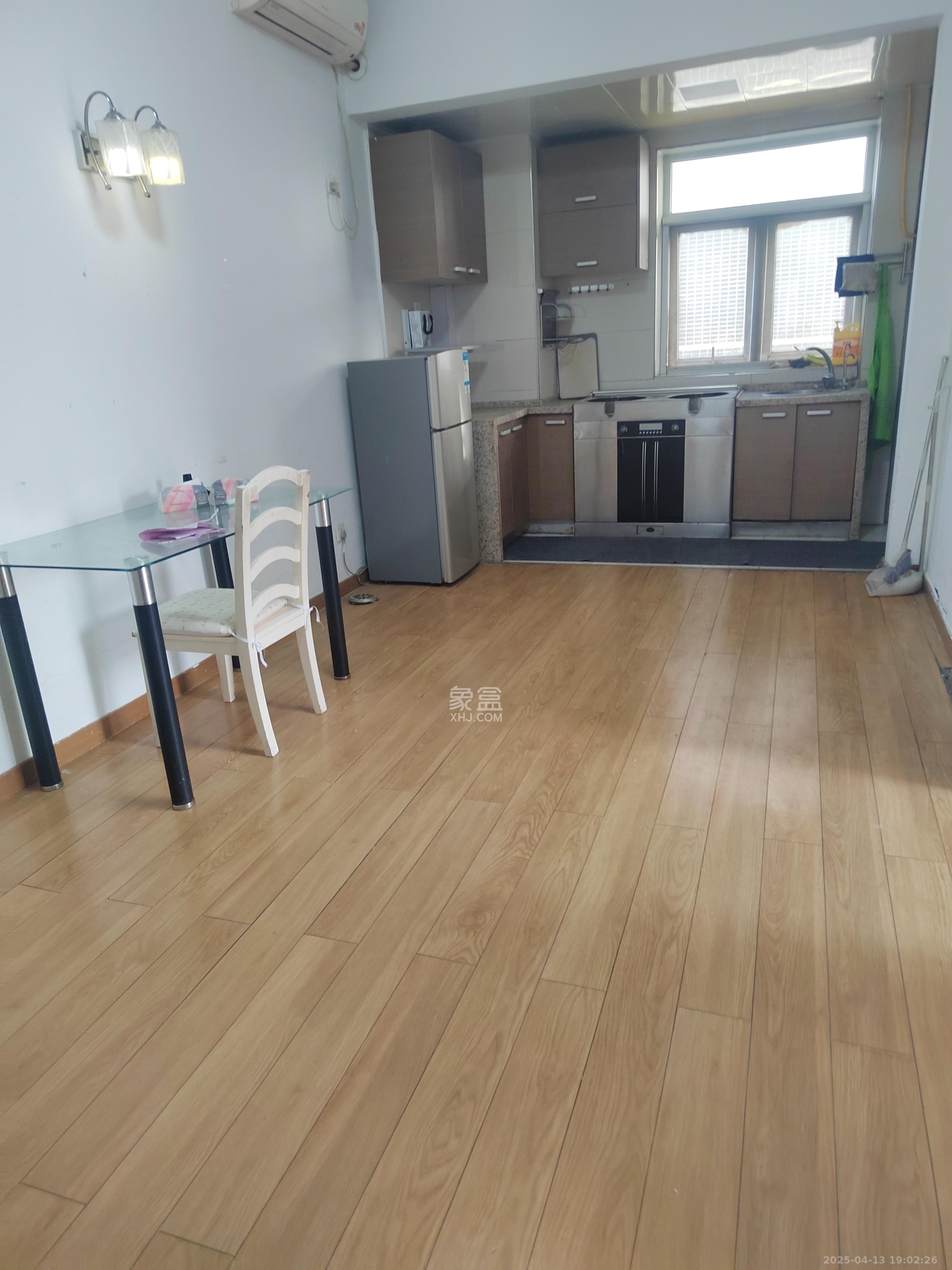 汇富中心  2室1厅1卫   1900.00元/月