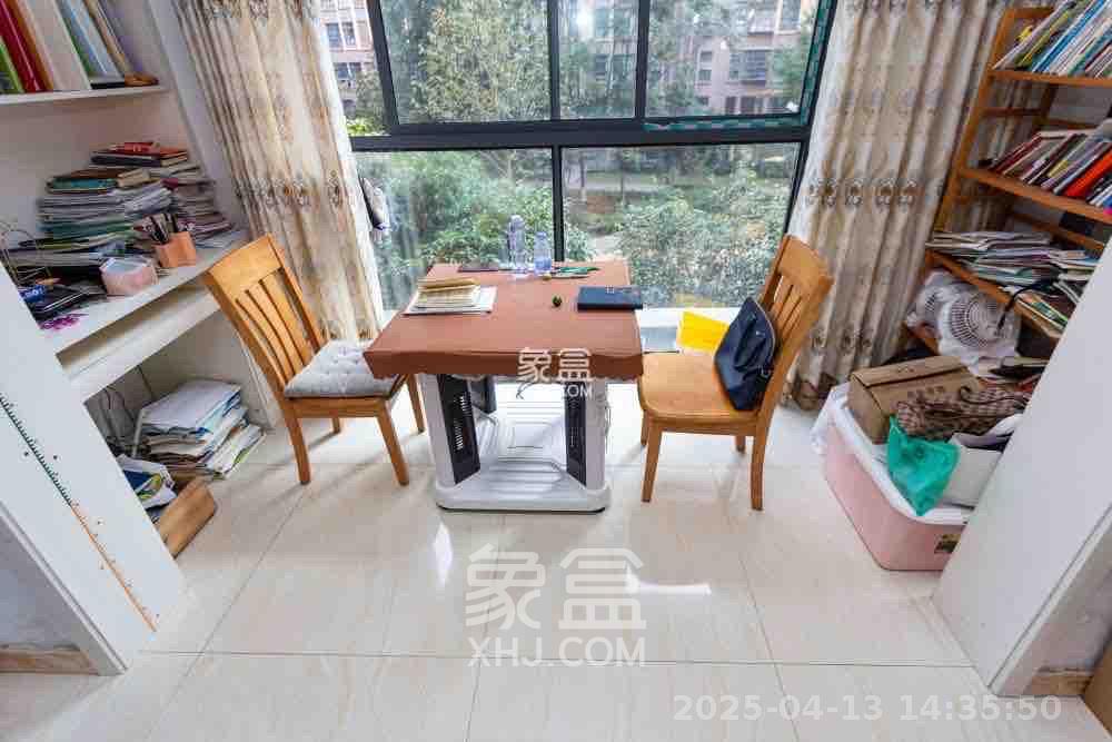 勤诚达新界  3室2厅1卫   1800.00元/月室内图