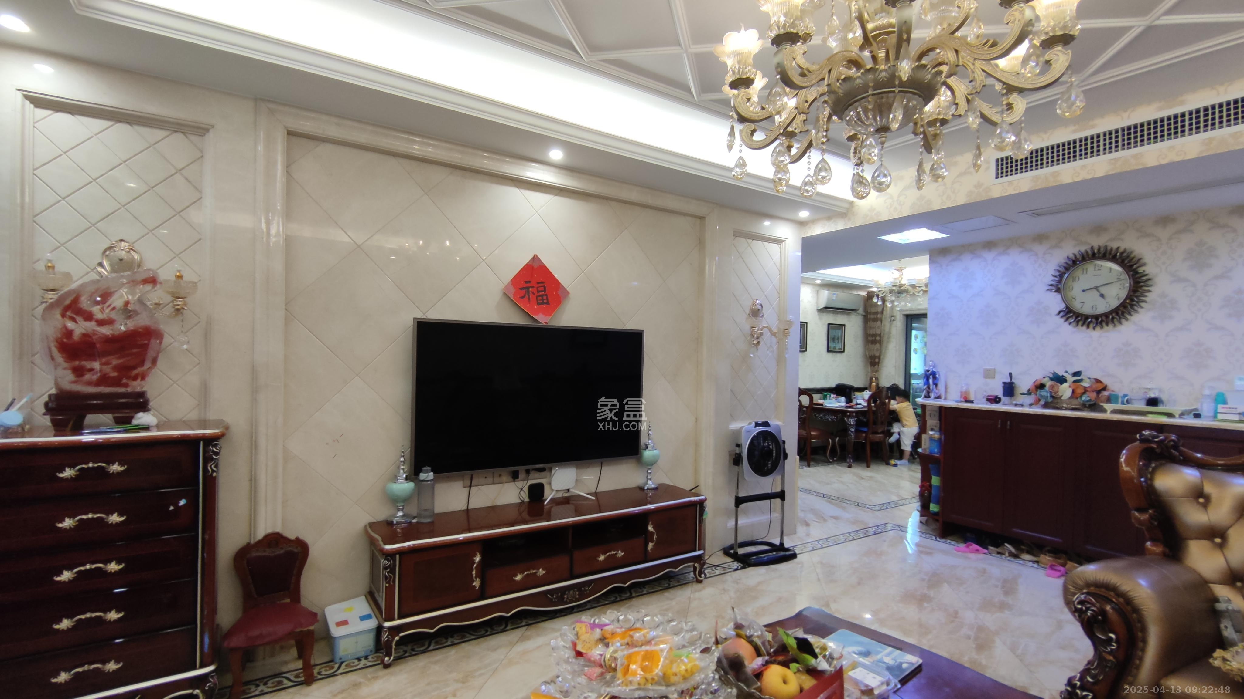 中城丽景香山园  3室2厅2卫   3900.00元/月室内图