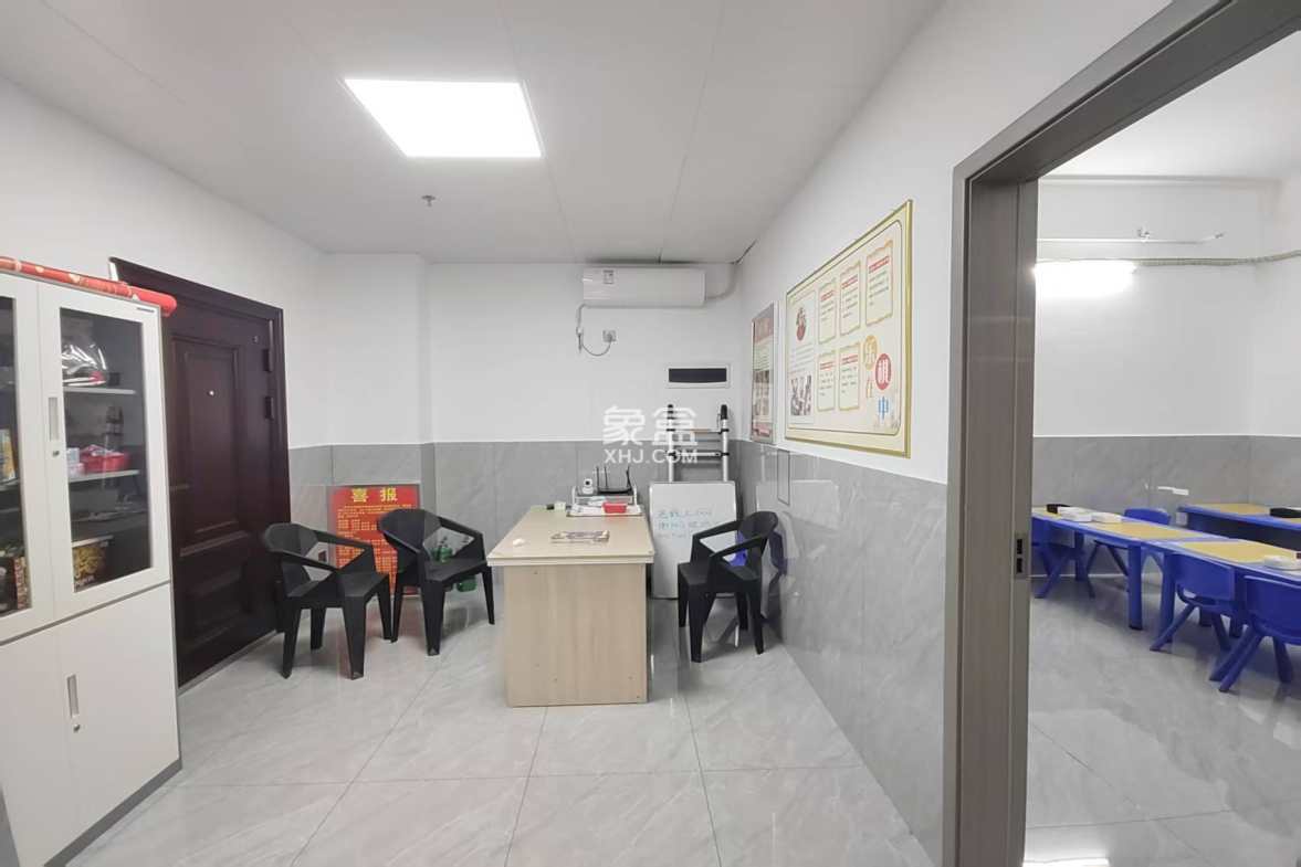 金钟大雁城 1室1厅1卫 5000.0元/月 金钟大雁城 1室1厅1卫 5000.0元/月室内图