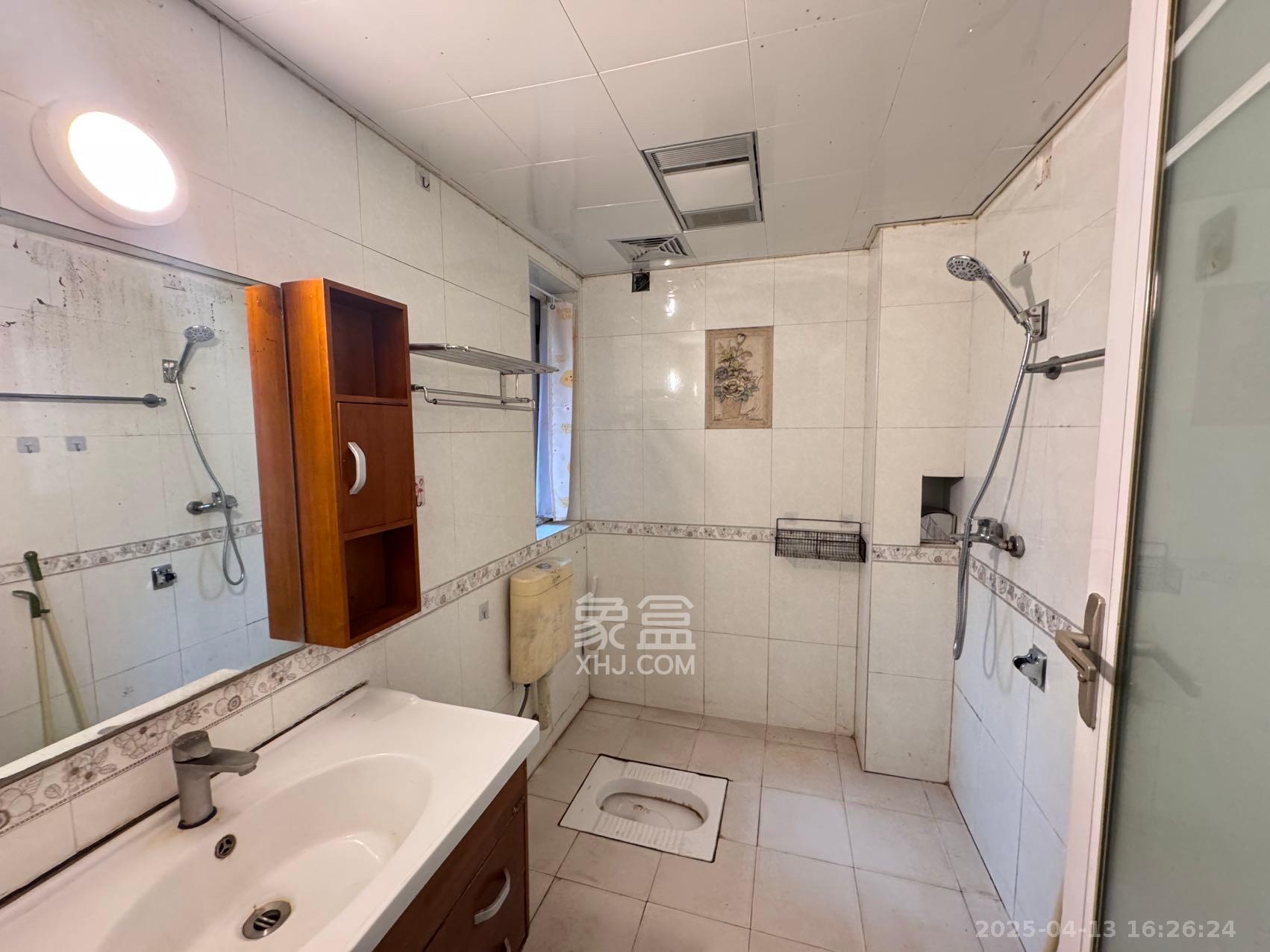 山水湾  2室2厅1卫   1700.00元/月室内图