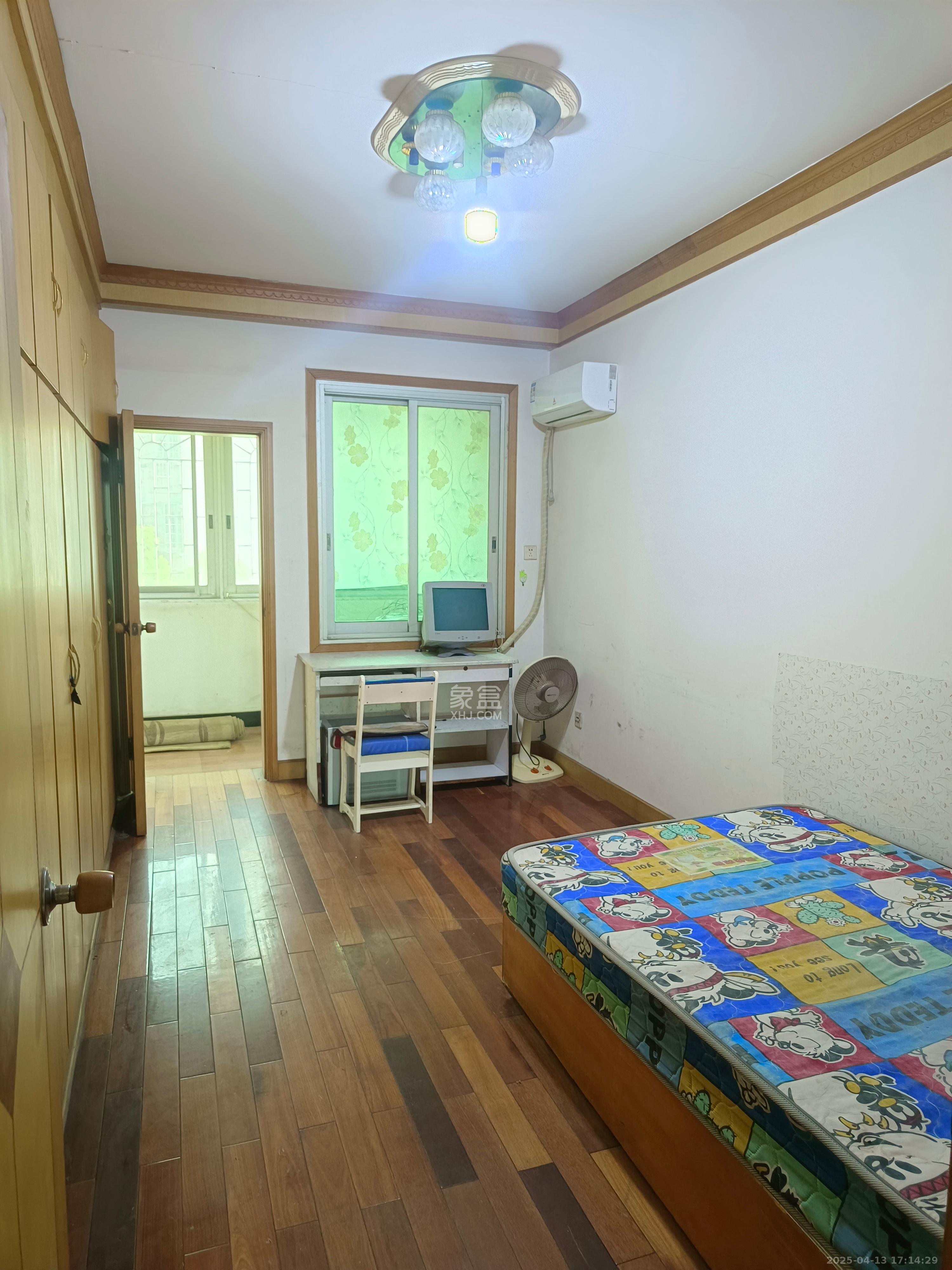 南天花园  3室2厅2卫   2600.00元/月室内图