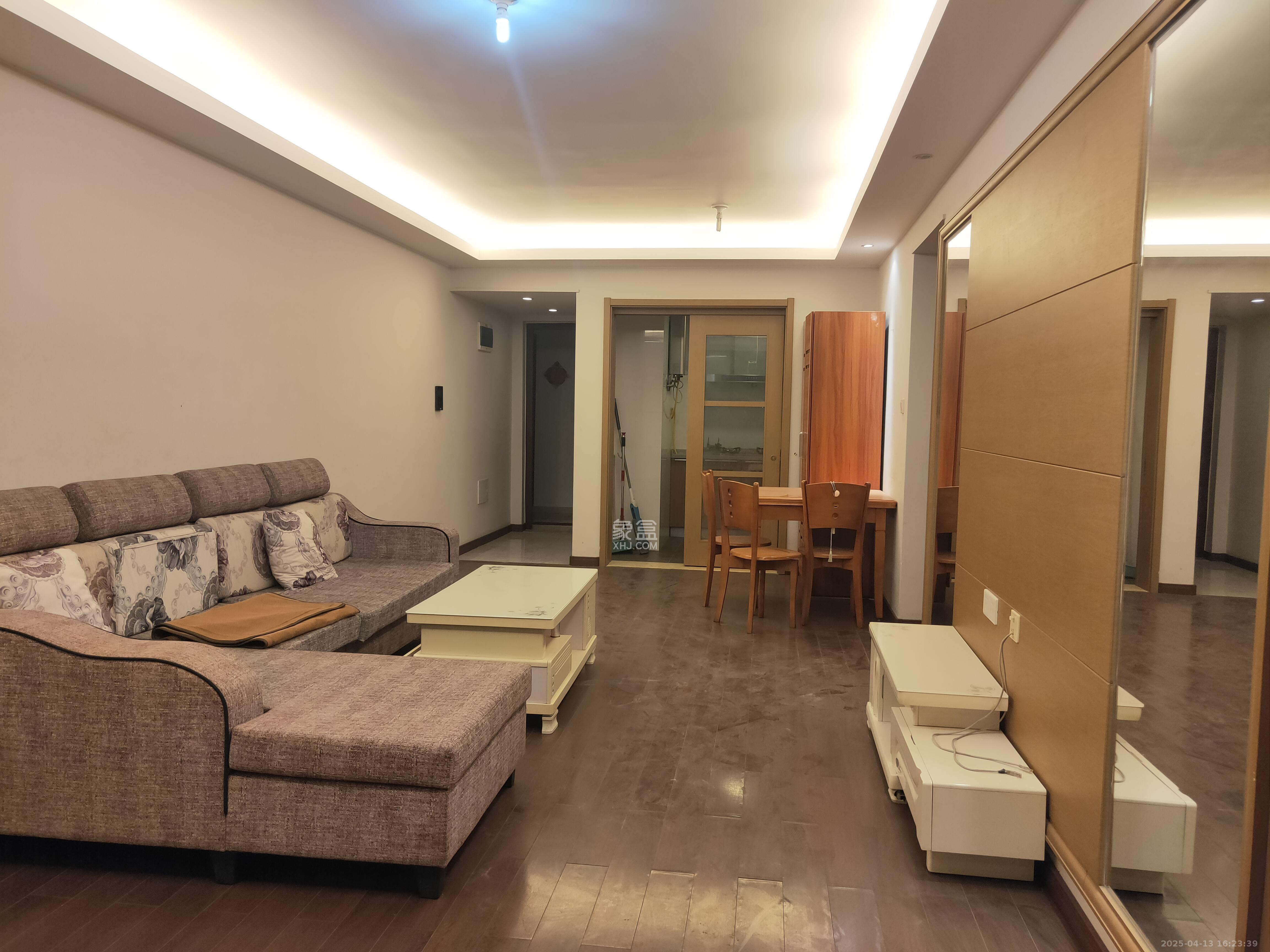 万科白鹭郡  3室2厅1卫   2500.00元/月室内图