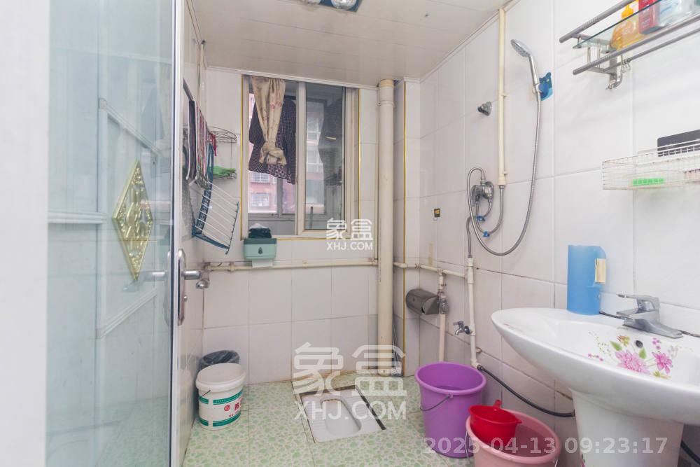 东城名苑  3室2厅2卫    1500.0元/月 东城名苑  3室2厅2卫    1500.0元/月室内图