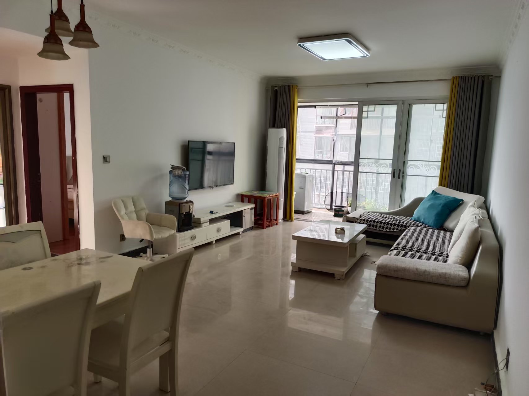 鸿泰冶金雅苑 2室1厅1卫 1680.0元/月 鸿泰冶金雅苑 2室1厅1卫 1680.0元/月室内图