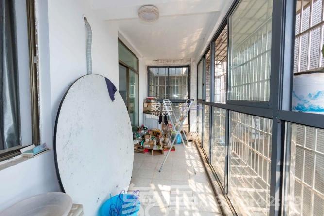 南郡明珠  4室2厅2卫    1600.0元/月室内图