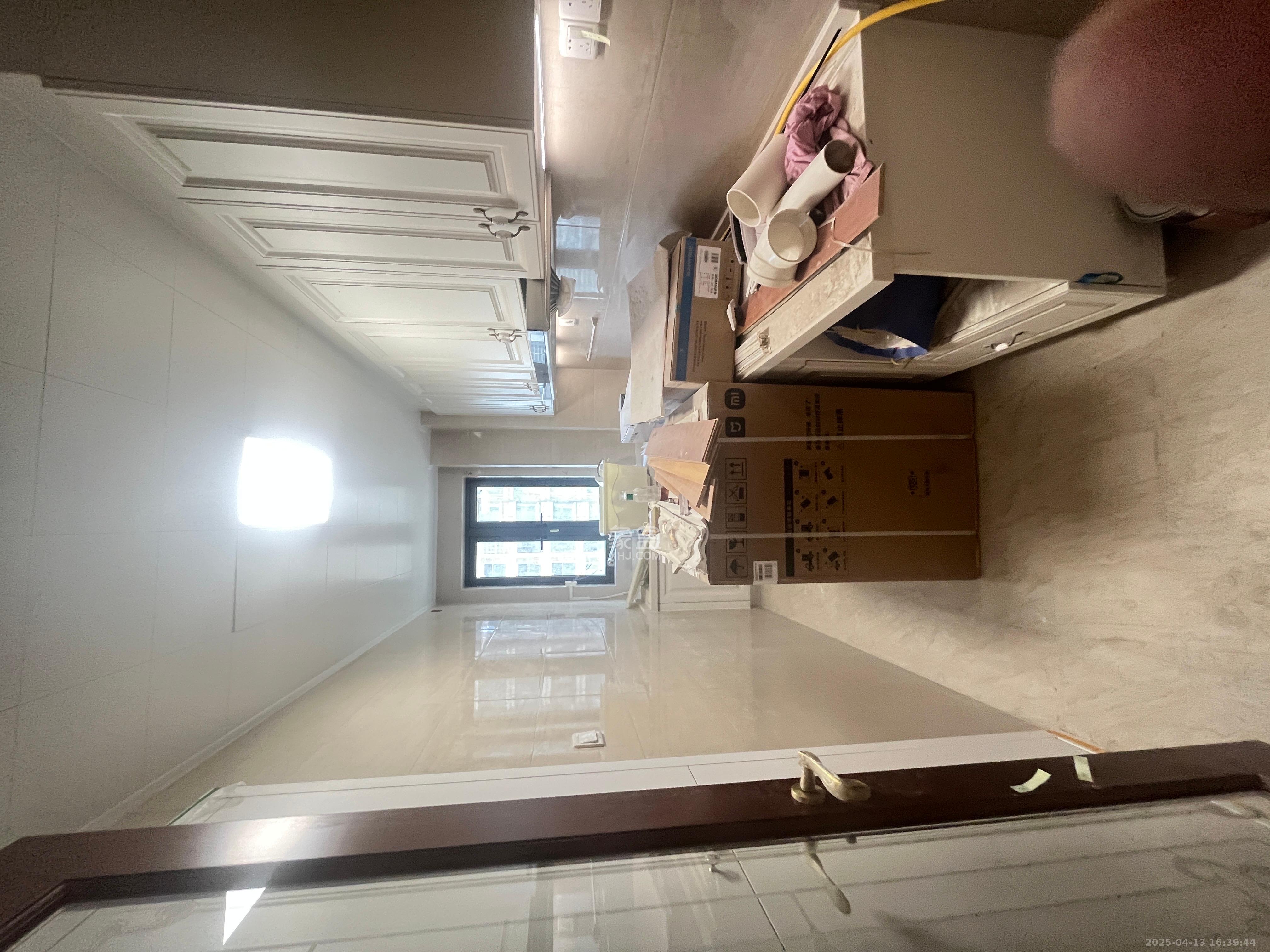 恒大雅苑 3室2厅2卫 3500.0元/月 恒大雅苑 3室2厅2卫 3500.0元/月室内图