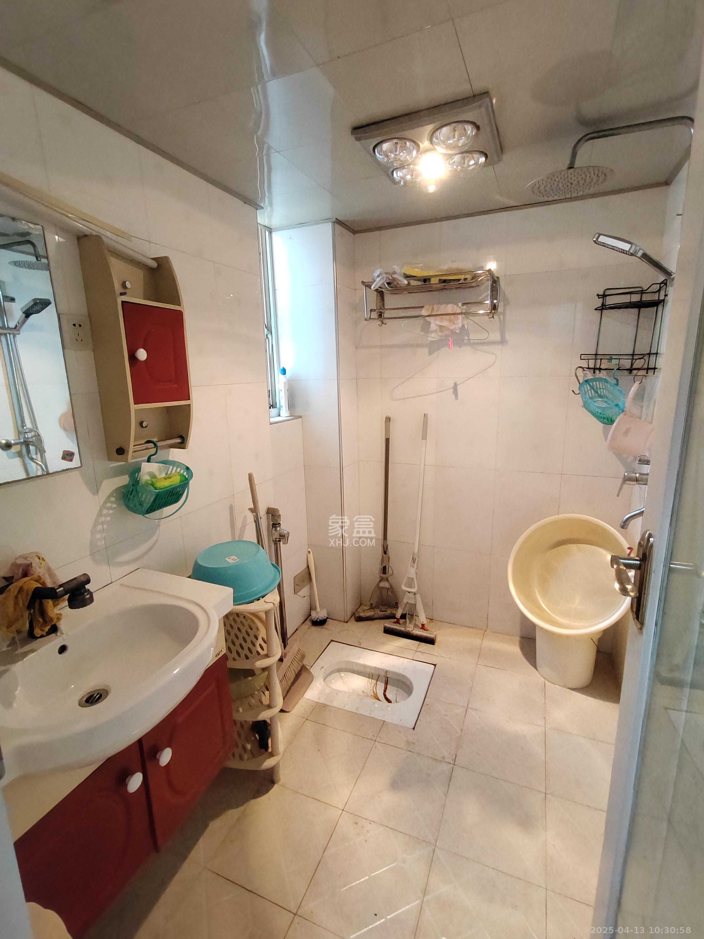 世景华庭 2室1厅1卫 1600.0元/月 世景华庭 2室1厅1卫 1600.0元/月室内图