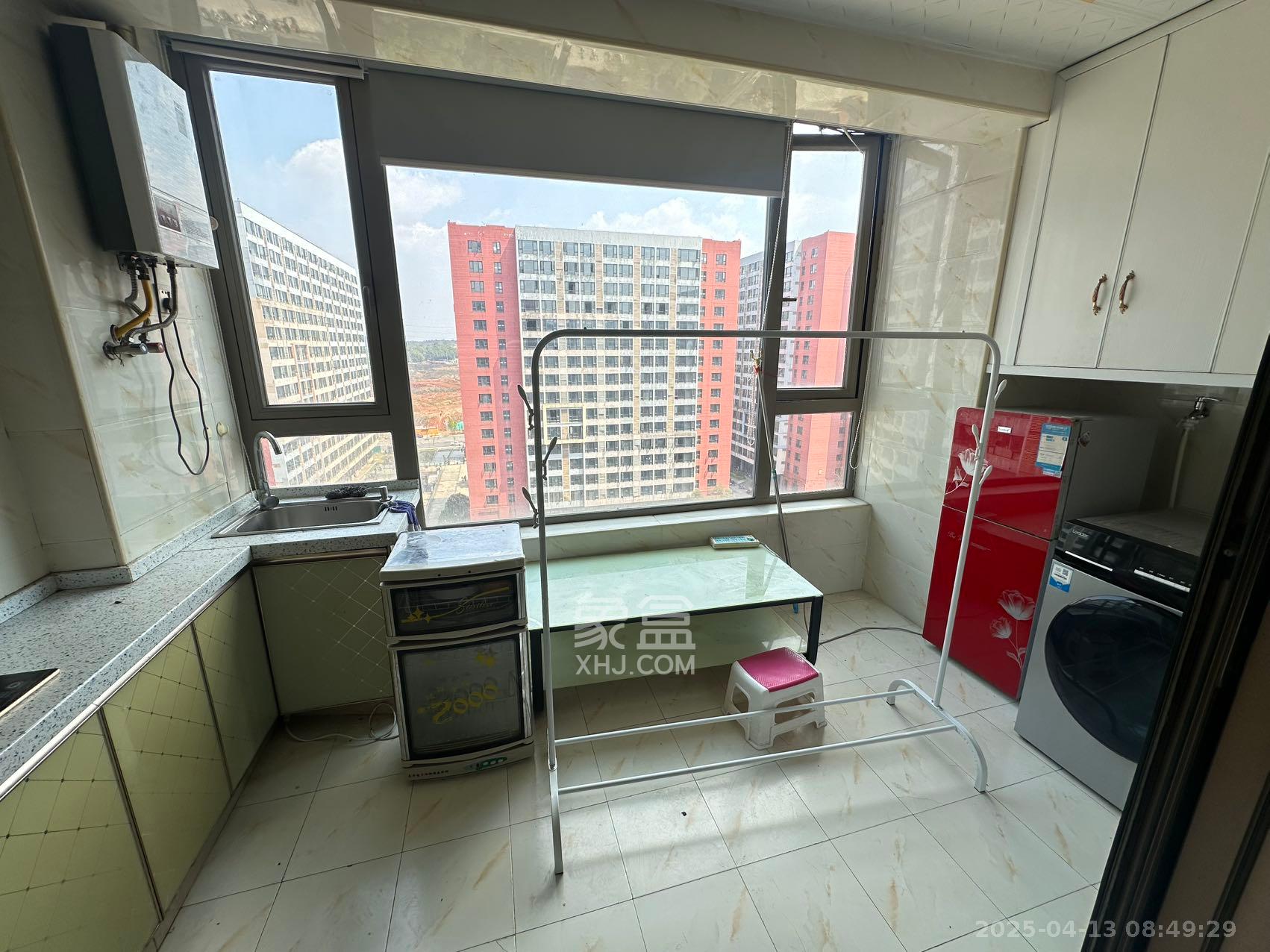 怡海星城  1室1厅1卫    1100.0元/月室内图