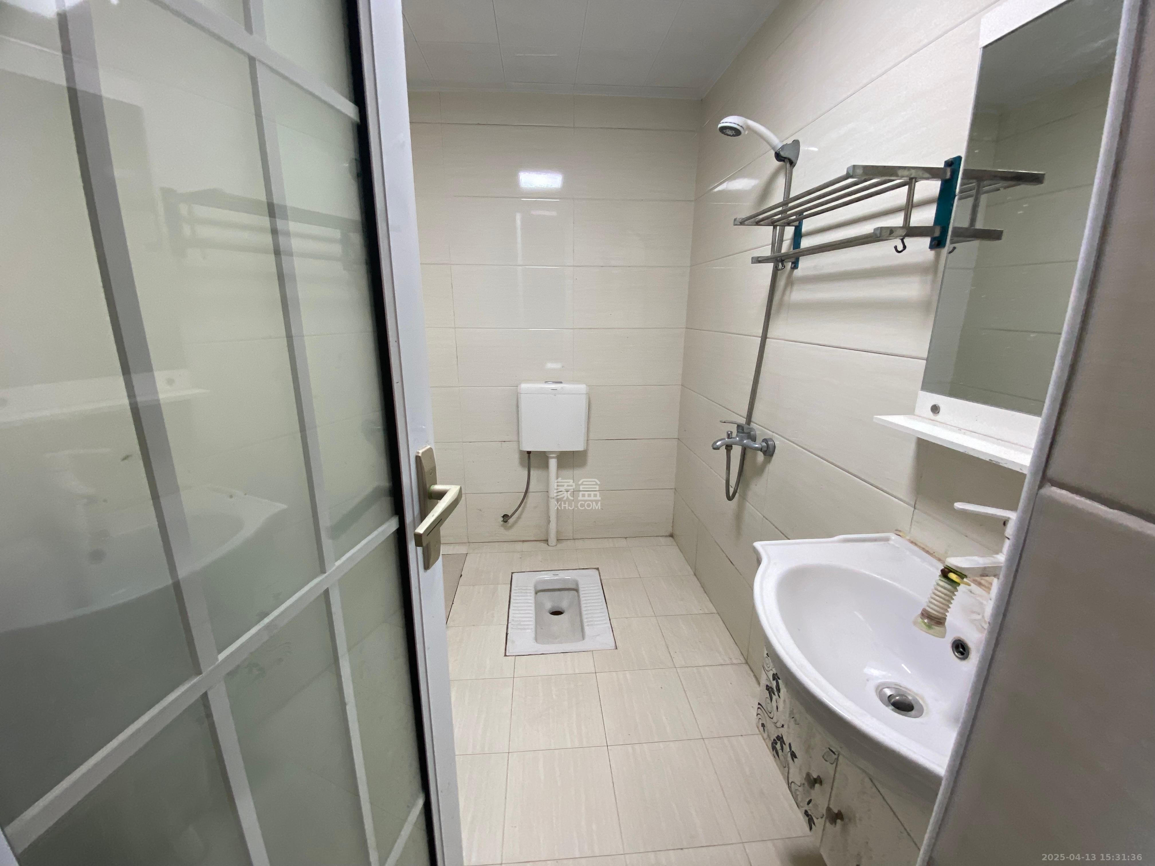 中信凯旋蓝岸(中信新城三期) 1室1厅1卫 1100.0元/月 中信凯旋蓝岸(中信新城三期) 1室1厅1卫 1100.0元/月室内图