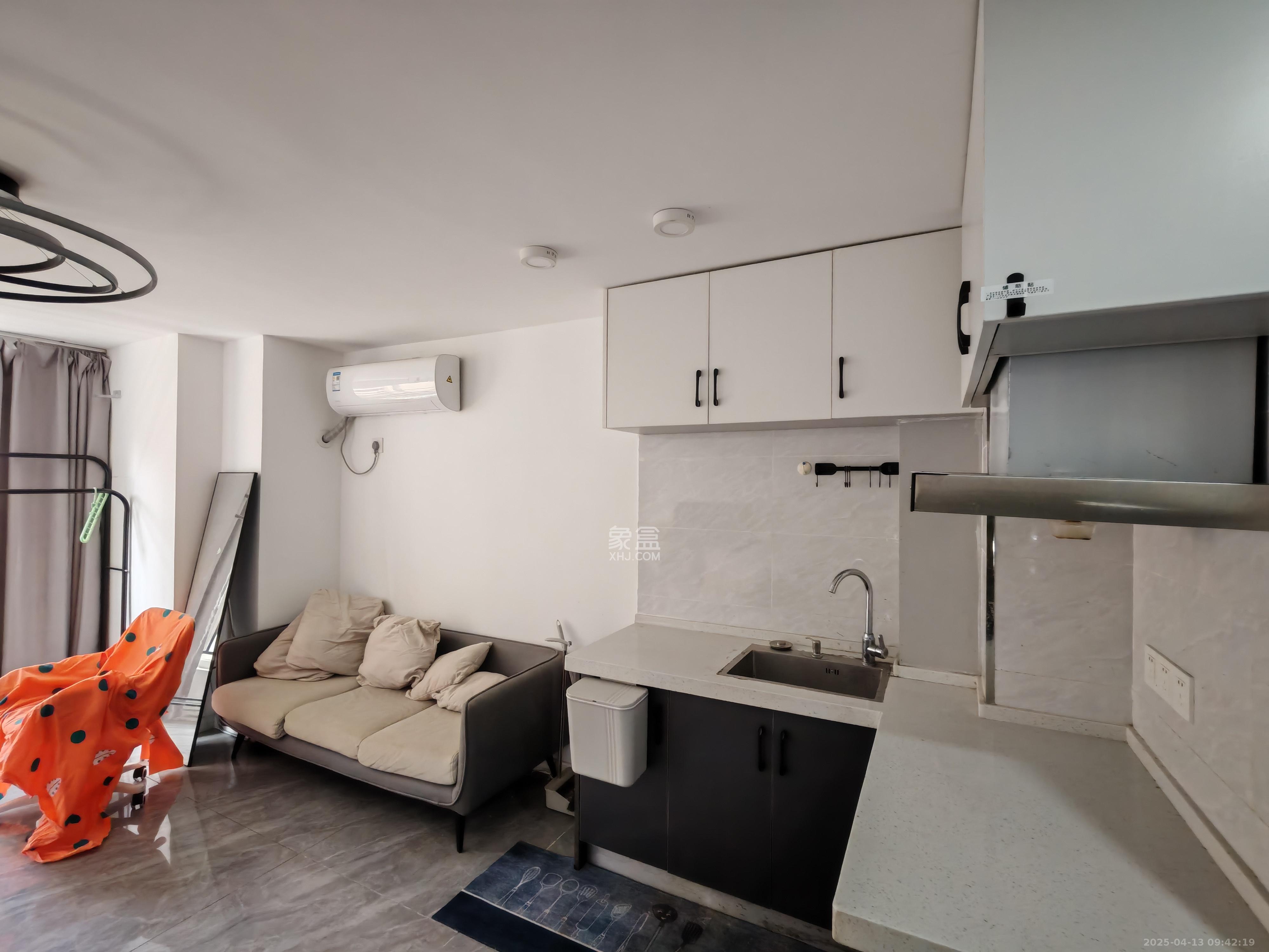 金地铂悦  1室1厅1卫    1200.0元/月 金地铂悦  1室1厅1卫    1200.0元/月室内图